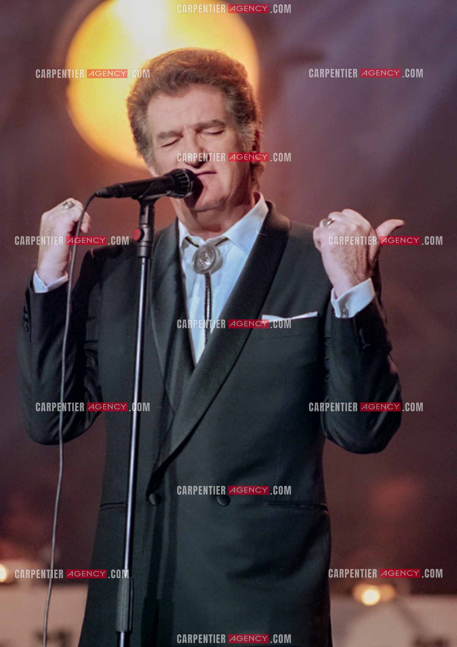 Le chanteur Eddy Mitchell en concert à l'Olympia le 29 mars 1994.