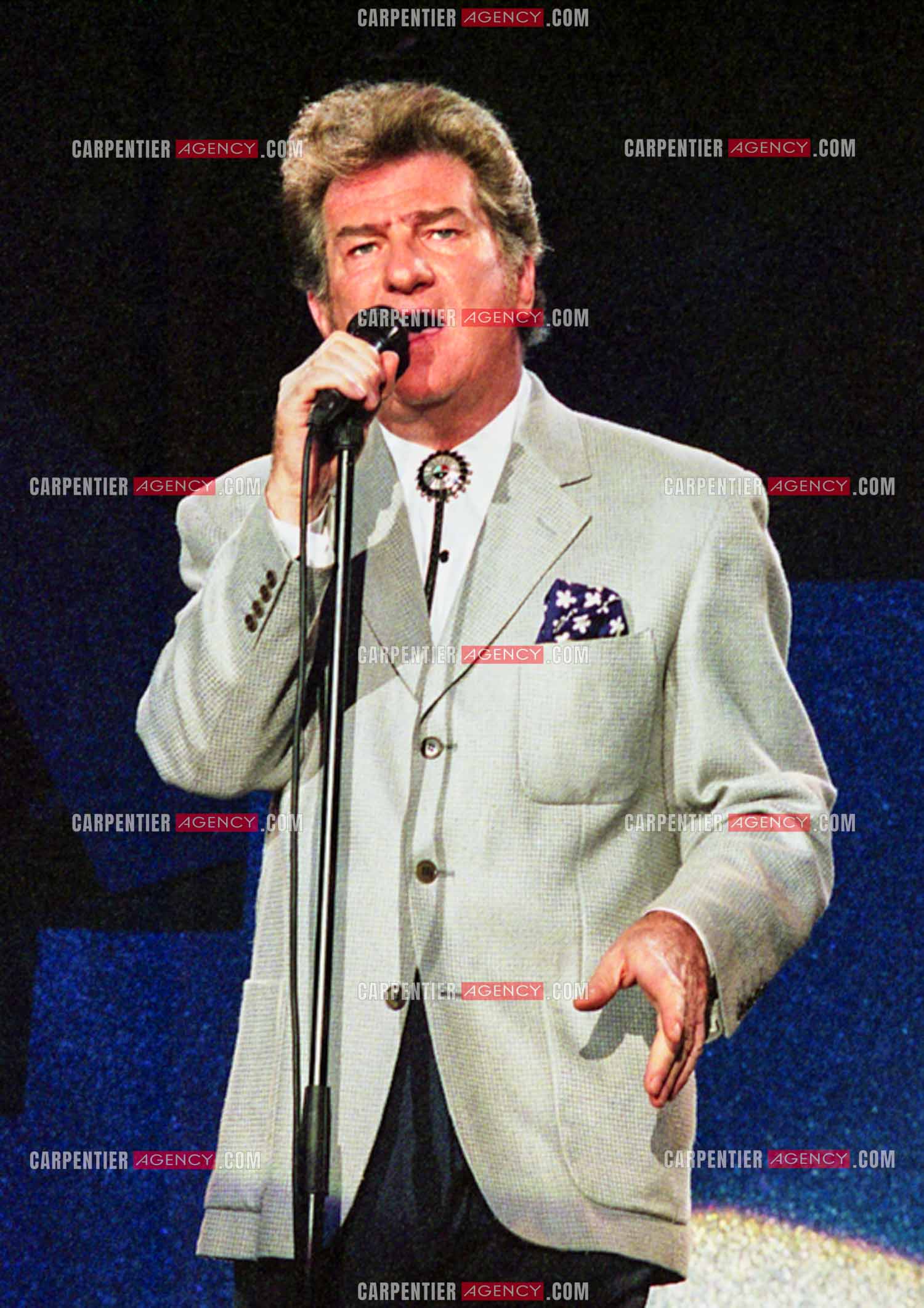 Le chanteur Eddy Mitchell en concert au Zénith de Paris du 08 au 12 février 1994.