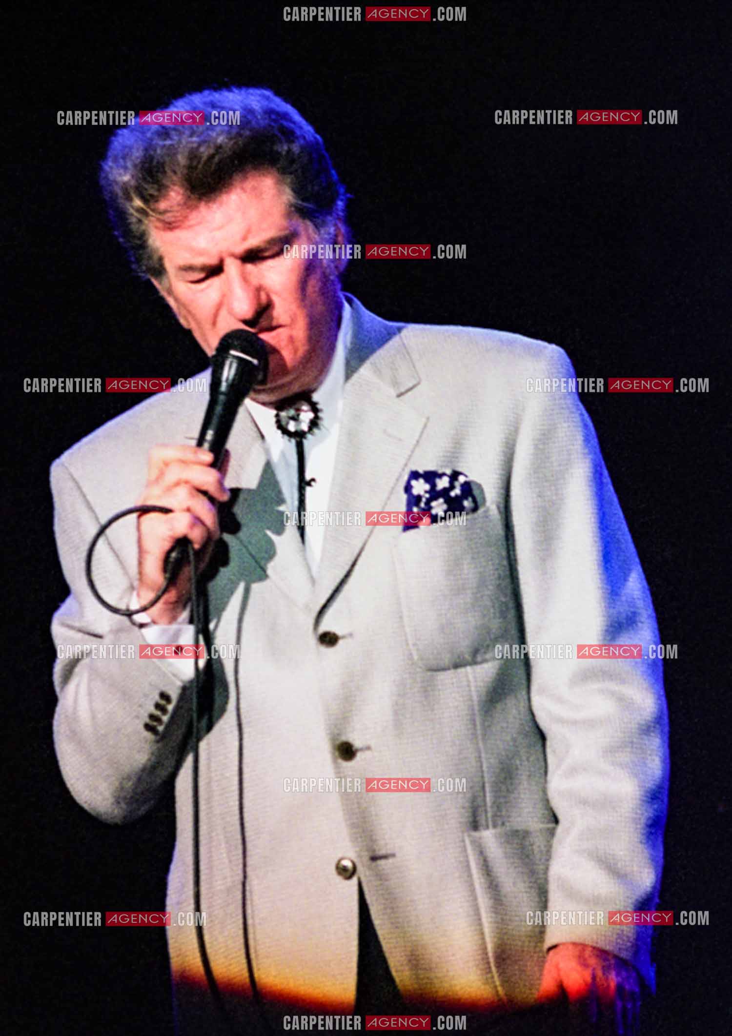 Le chanteur Eddy Mitchell en concert au Zénith de Paris du 08 au 12 février 1994.