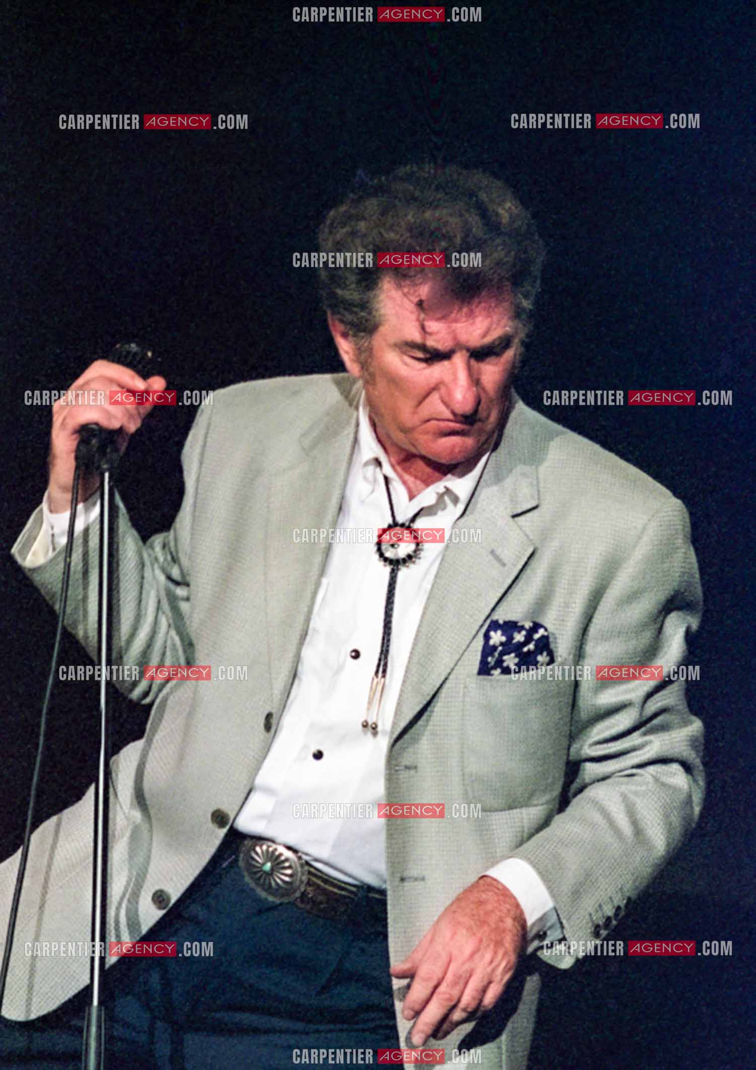 Le chanteur Eddy Mitchell en concert au Zénith de Paris du 08 au 12 février 1994.