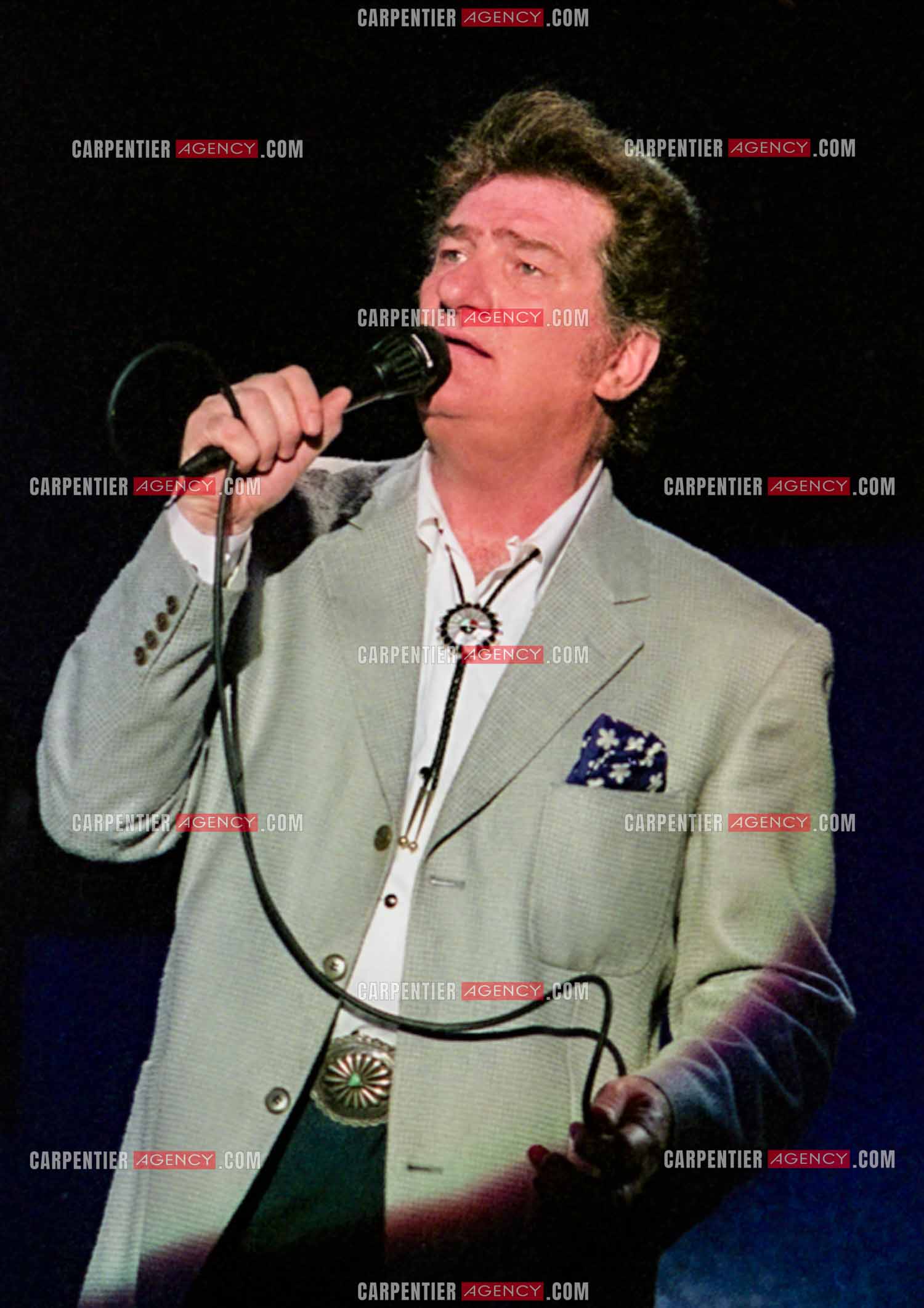 Le chanteur Eddy Mitchell en concert au Zénith de Paris du 08 au 12 février 1994.