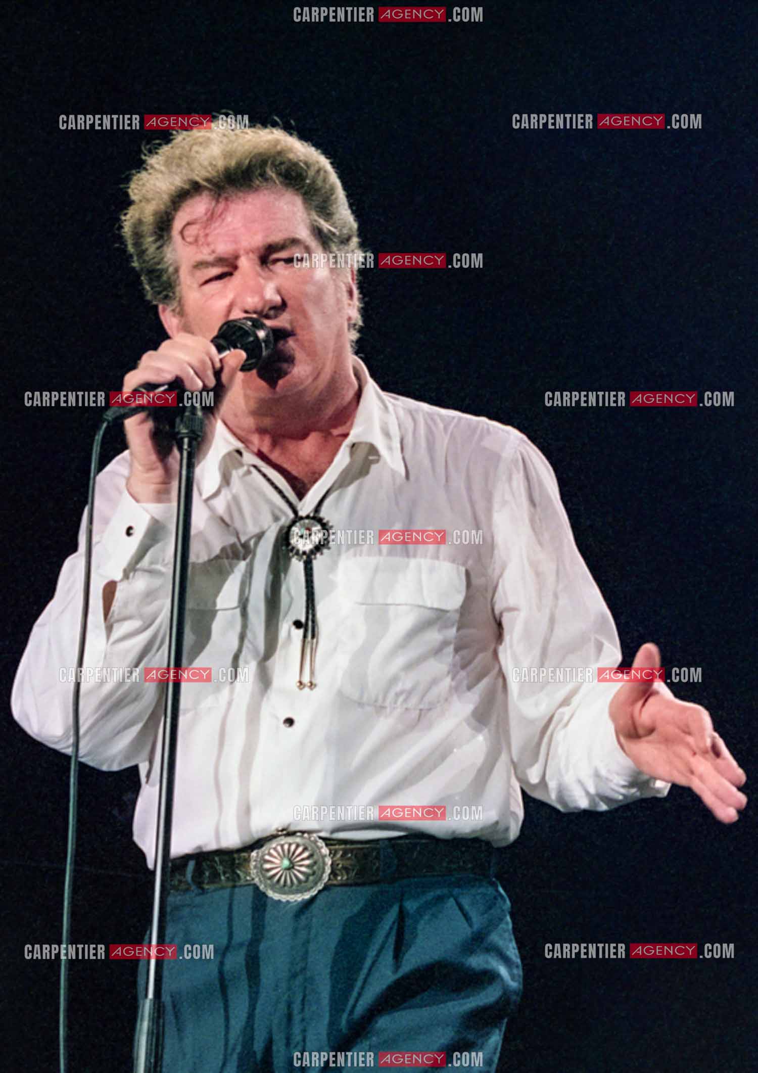 Le chanteur Eddy Mitchell en concert au Zénith de Paris du 08 au 12 février 1994.