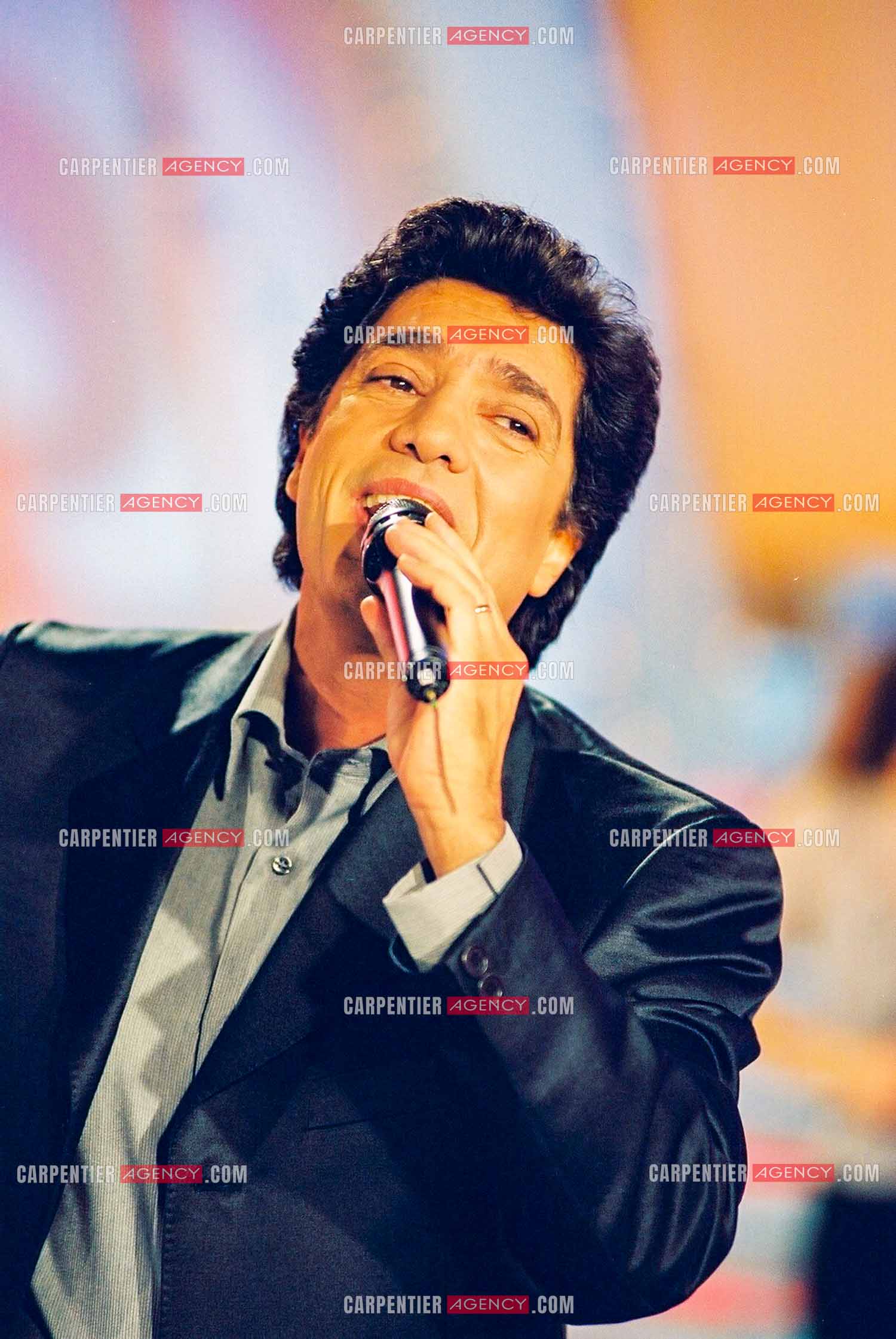 Le chanteur Frédéric François invité de l'émission “La Chance Aux Chansons“ pour la promotion de son nouvel album “Les Plus Grandes Mélodies Italiennes“.  ( Exclusif )