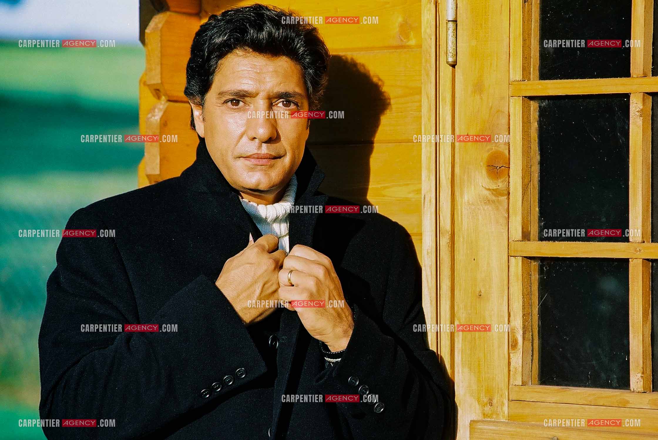 Le chanteur Frédéric François dans sa résidence privée en Belgique.  ( Exclusif )