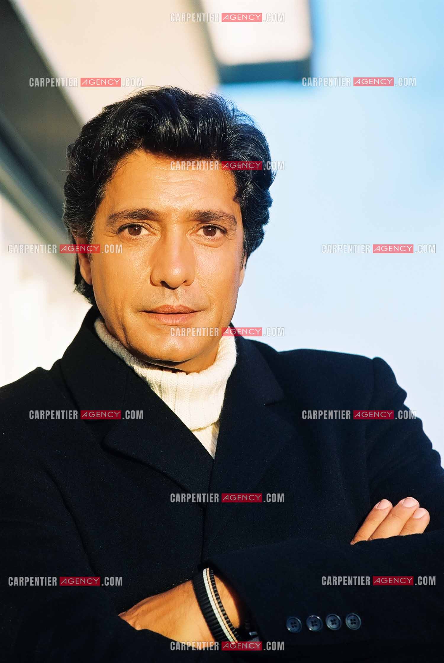 Le chanteur Frédéric François dans sa résidence privée en Belgique.  ( Exclusif )