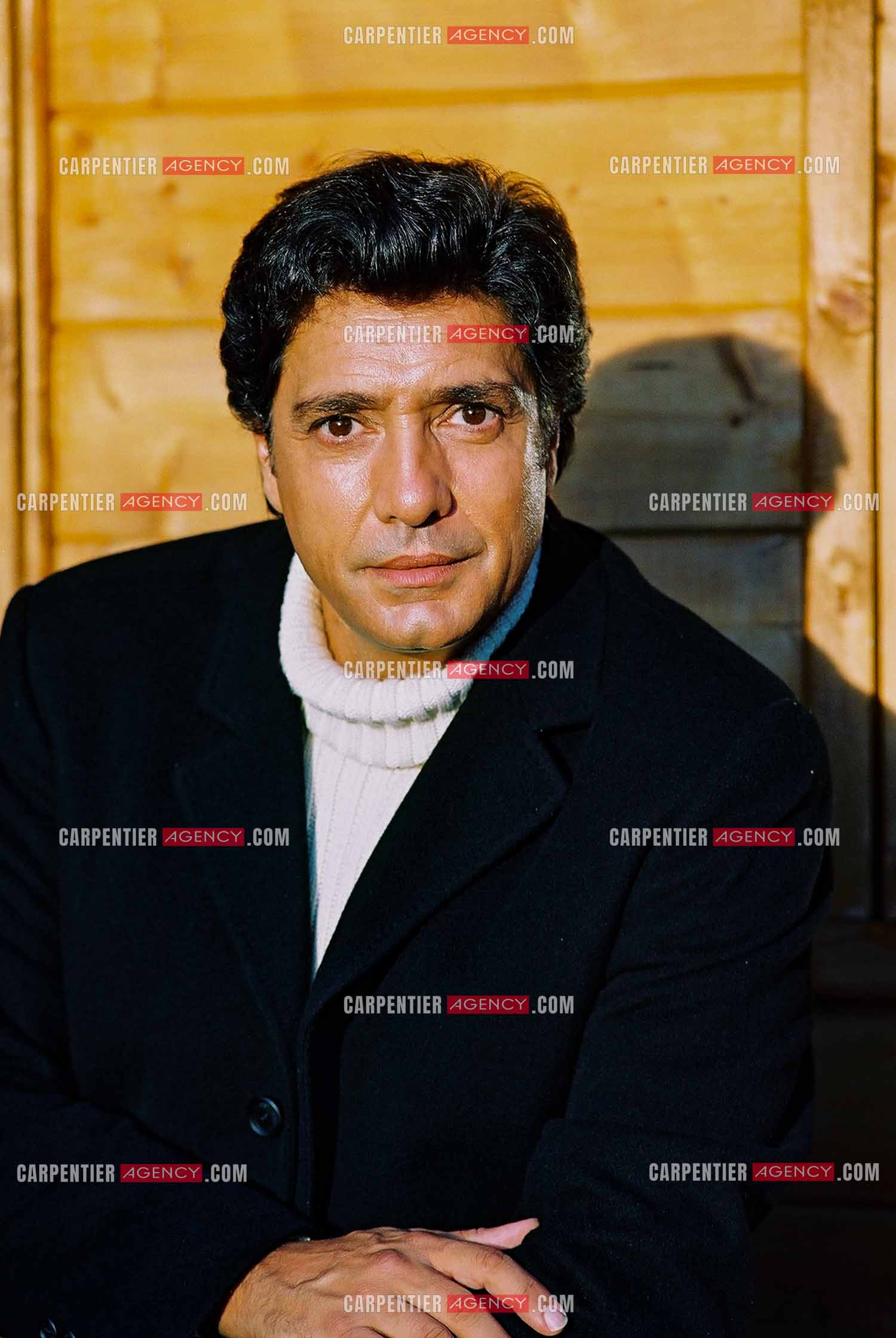 Le chanteur Frédéric François dans sa résidence privée en Belgique.  ( Exclusif )