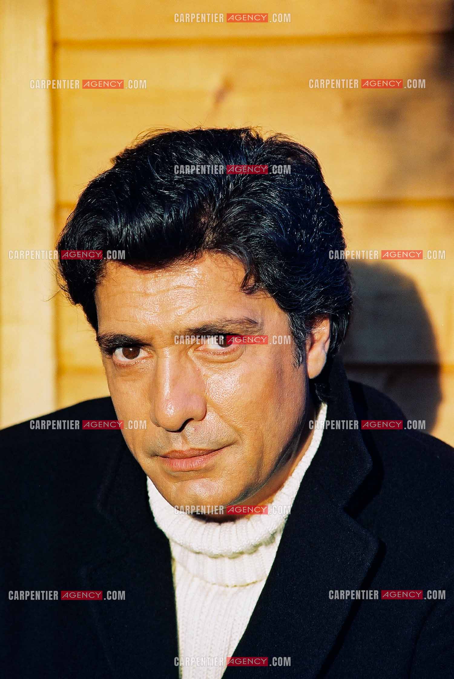 Le chanteur Frédéric François dans sa résidence privée en Belgique.  ( Exclusif )