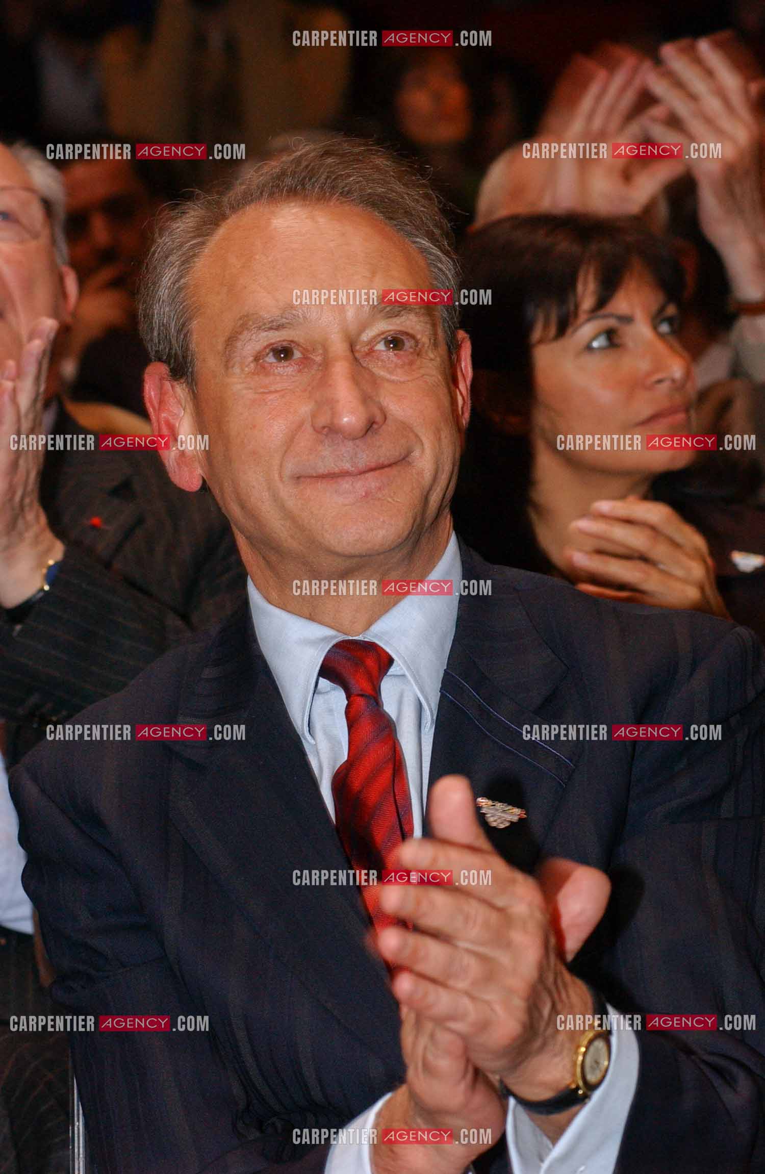 Grand meeting " OUI A L'EUROPE SOCIALE “ à Paris réunissant la Gauche le 18 Mai 2005. Bertrand Delanoë.