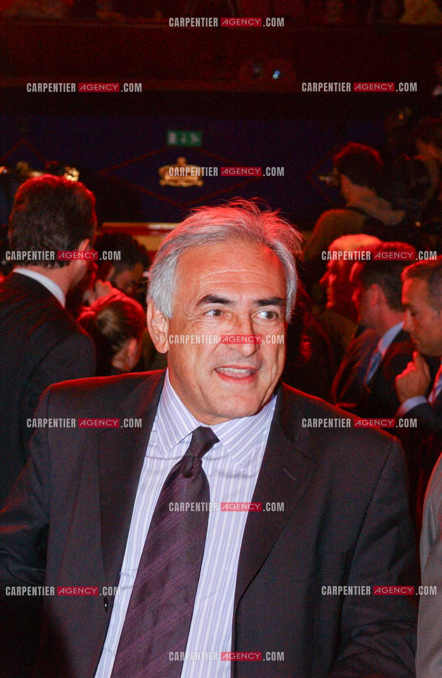 Grand meeting " OUI A L'EUROPE SOCIALE “ à Paris réunissant la Gauche le 18 Mai 2005.Dominique Strauss-Kahn.