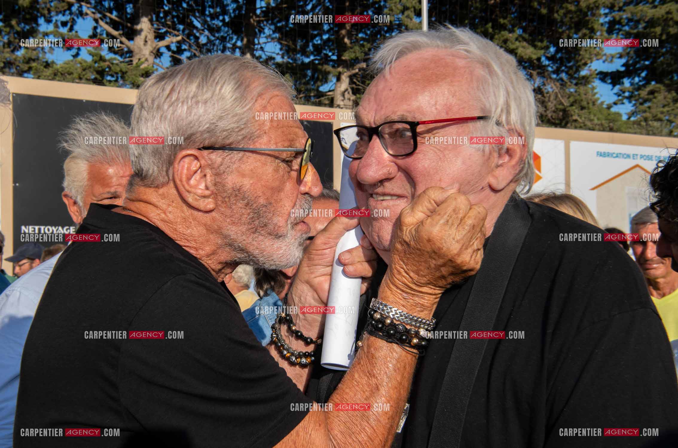 Inauguration du stade Marcel Aubour de St Tropez en présence de Marcel Aubour agé de 83 ans et entouré de tous ses amis les footballeurs.L'homme d'affaire Jean-Claude Darmon heureux de retrouver son ami Marcel Aubour.