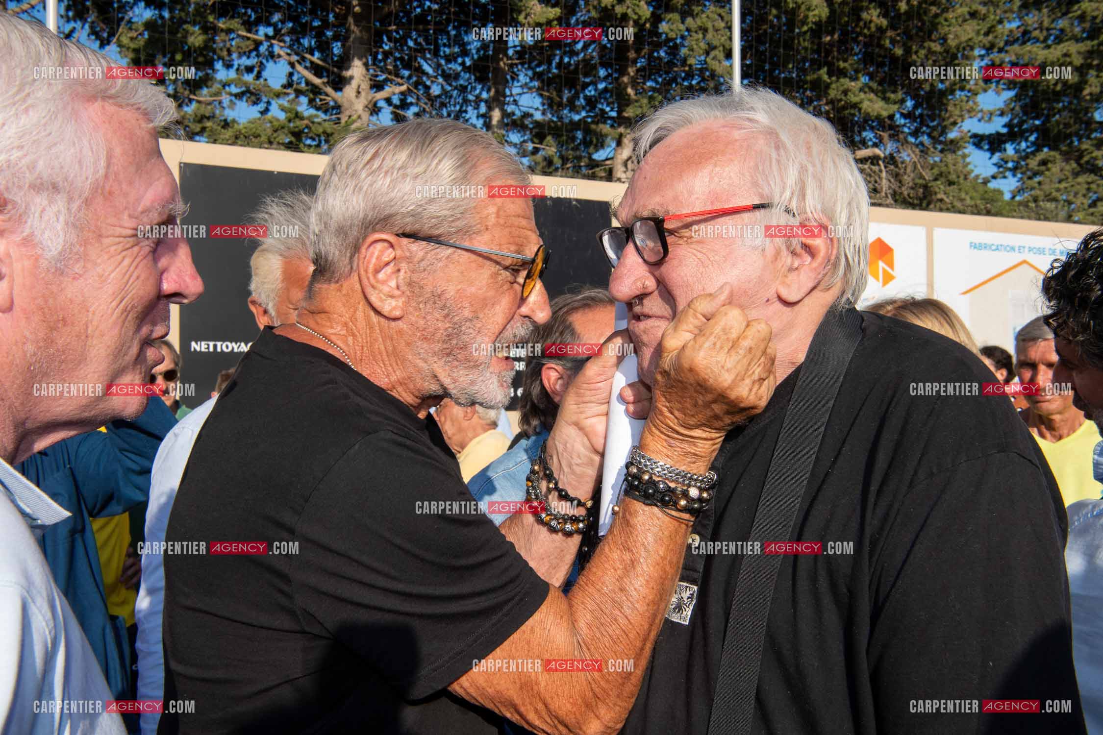 Inauguration du stade Marcel Aubour de St Tropez en présence de Marcel Aubour agé de 83 ans et entouré de tous ses amis les footballeurs.L'homme d'affaire Jean-Claude Darmon heureux de retrouver son ami Marcel Aubour.
