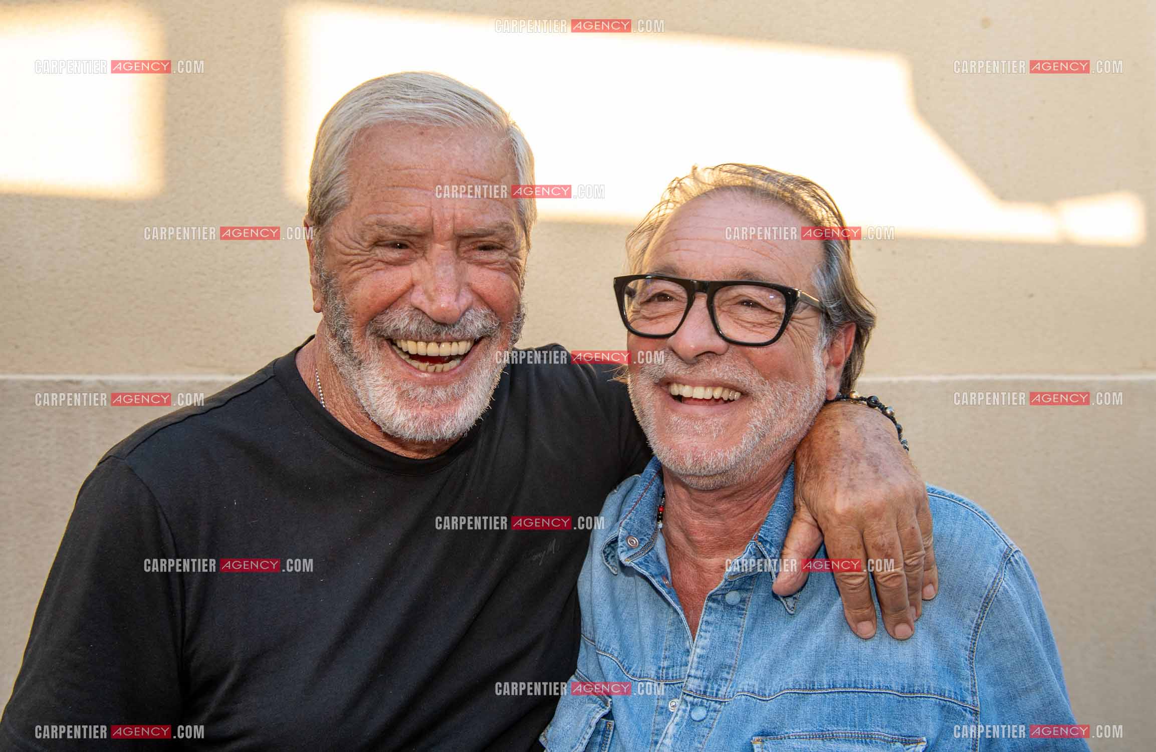 Inauguration du stade Marcel Aubour de St Tropez en présence de Marcel Aubour agé de 83 ans et entouré de tous ses amis les footballeurs. L'homme d'affaires Jean-Claude Darmon et son ami le chanteur Félix Gray.