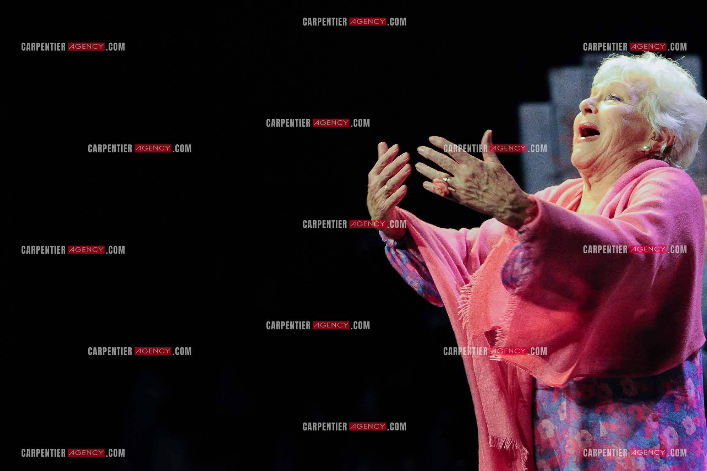 Line Renaud lors de la dernière représentation de HAROLD & MAUD au Théâtre St Antoine.                  ( Exclusif )