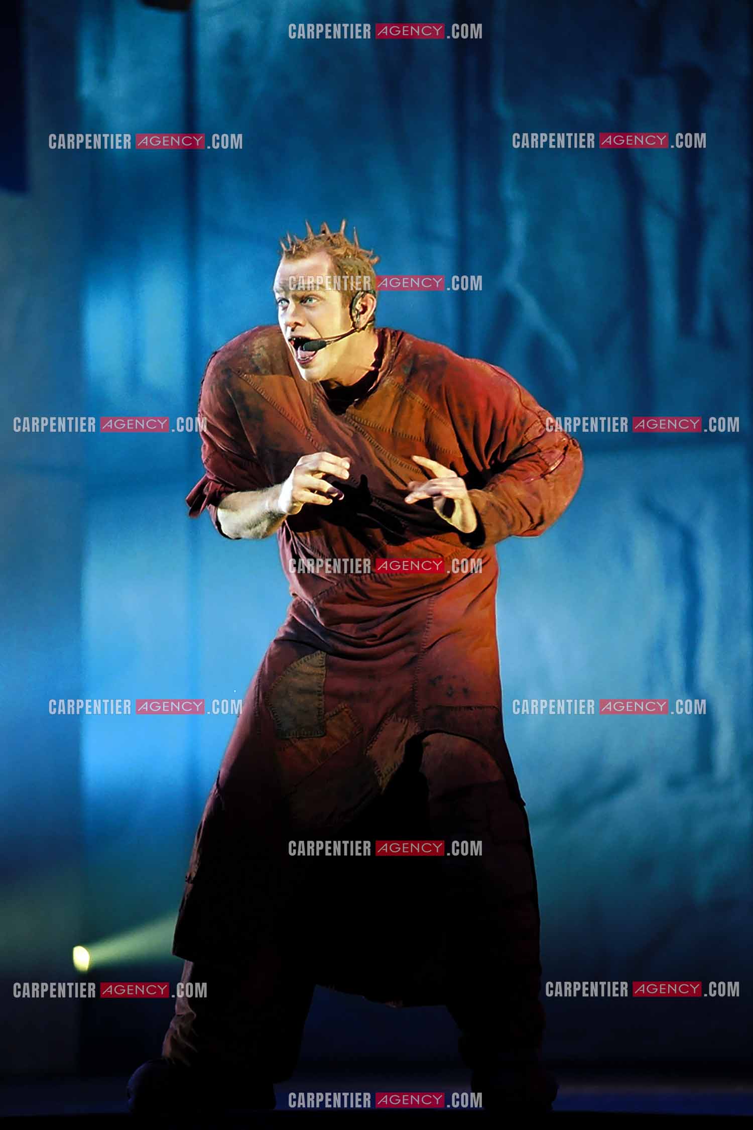 La comédie musicale Notre Dame De Paris. Version anglaise du spectacle musicale de Luc Plamondon et Richard Cocciante. Le chanteur Garou dans le rôle de Quasimodo.   ( Exclusif )