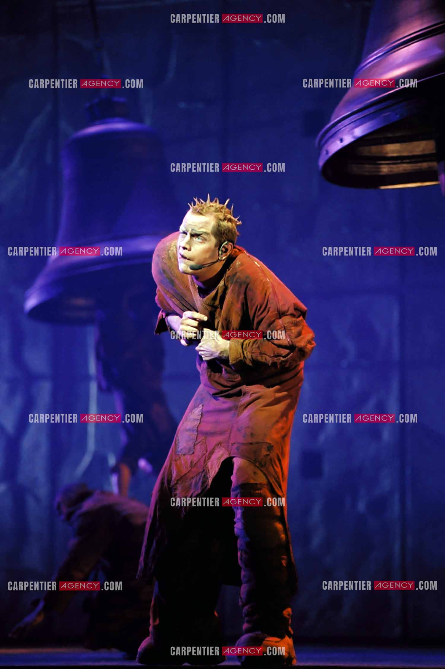 La comédie musicale Notre Dame De Paris. Version anglaise du spectacle musicale de Luc Plamondon et Richard Cocciante. Le chanteur Garou dans le rôle de Quasimodo.   ( Exclusif )