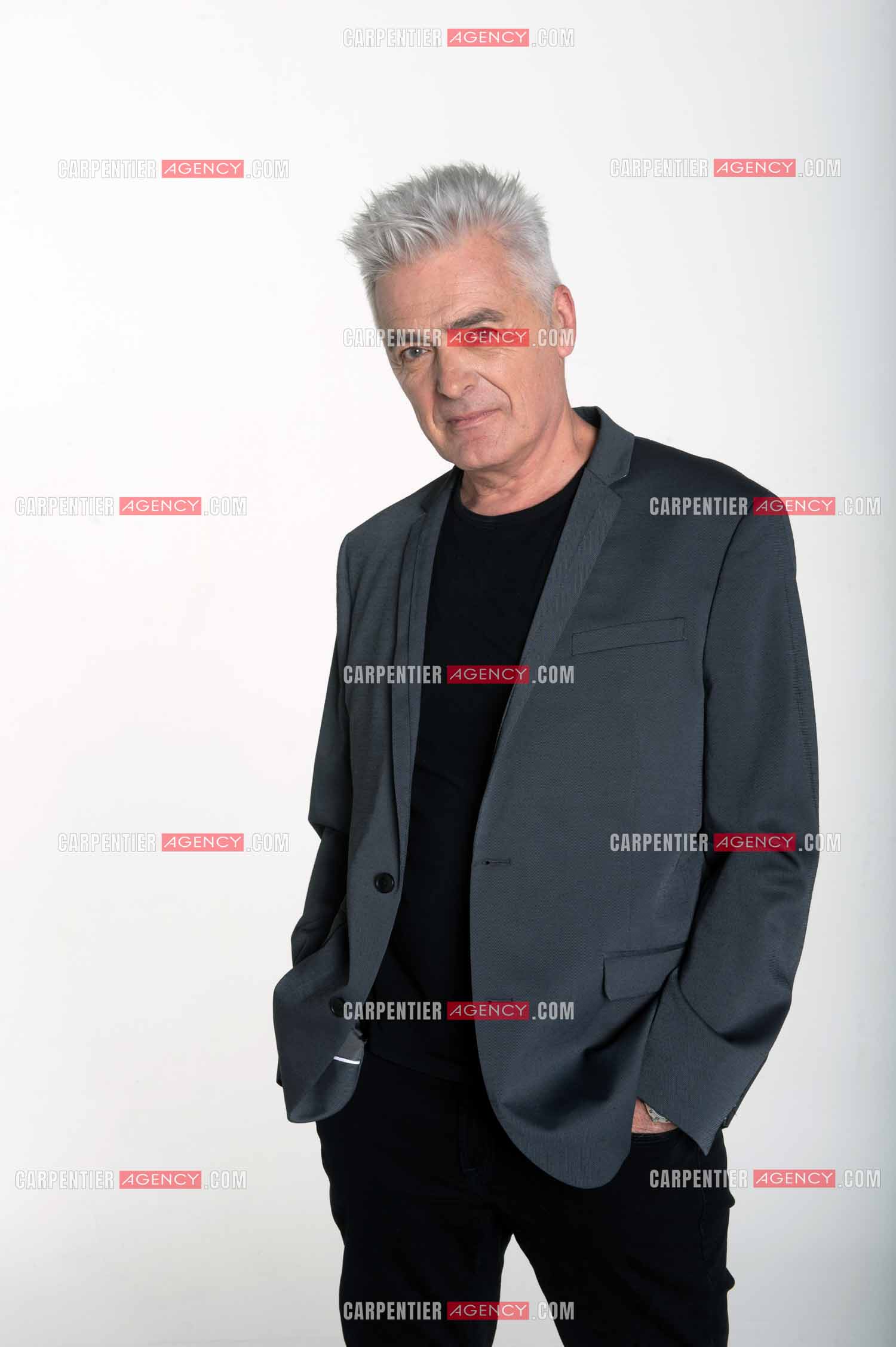 Nouvelle troupe version 2016 de la comédie musicale  “ NOTRE DAME DE PARIS “. Le chanteur québécois Daniel Lavoie.    ( Exclusif )