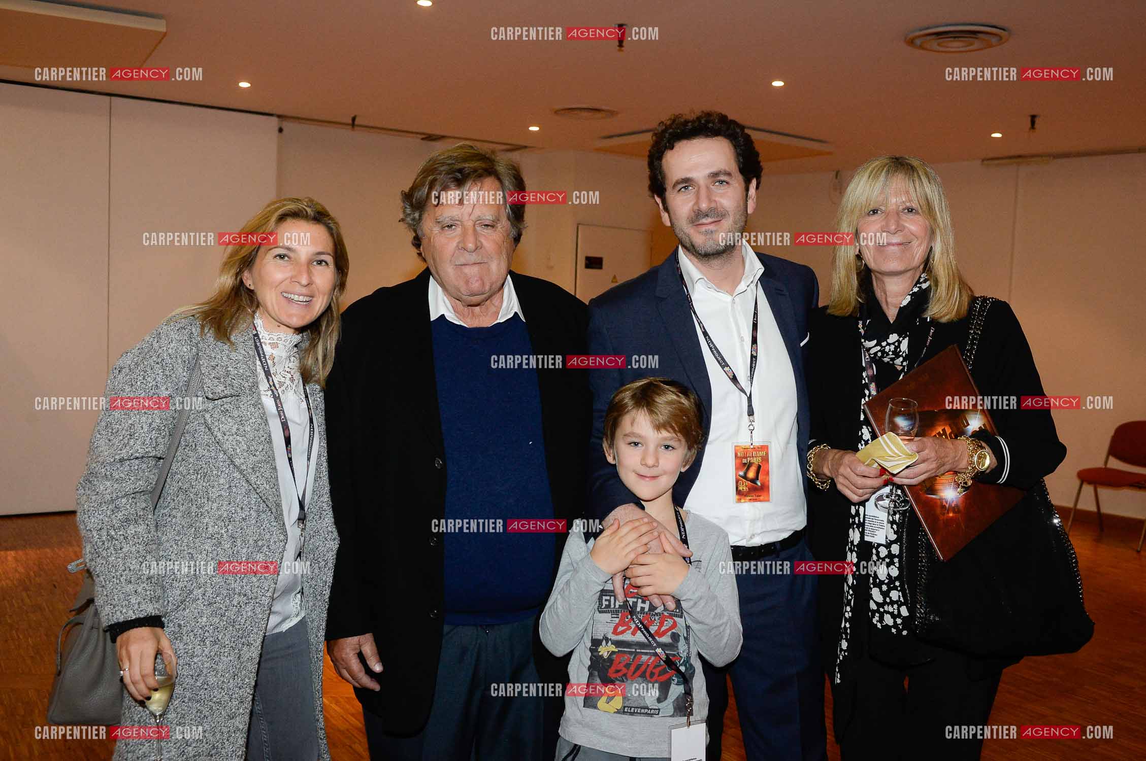 Les producteurs de la comédie musicale “ Notre Dame de Paris “ Charles et Nicolas Talar et leurs épouses.          ( Exclusif )