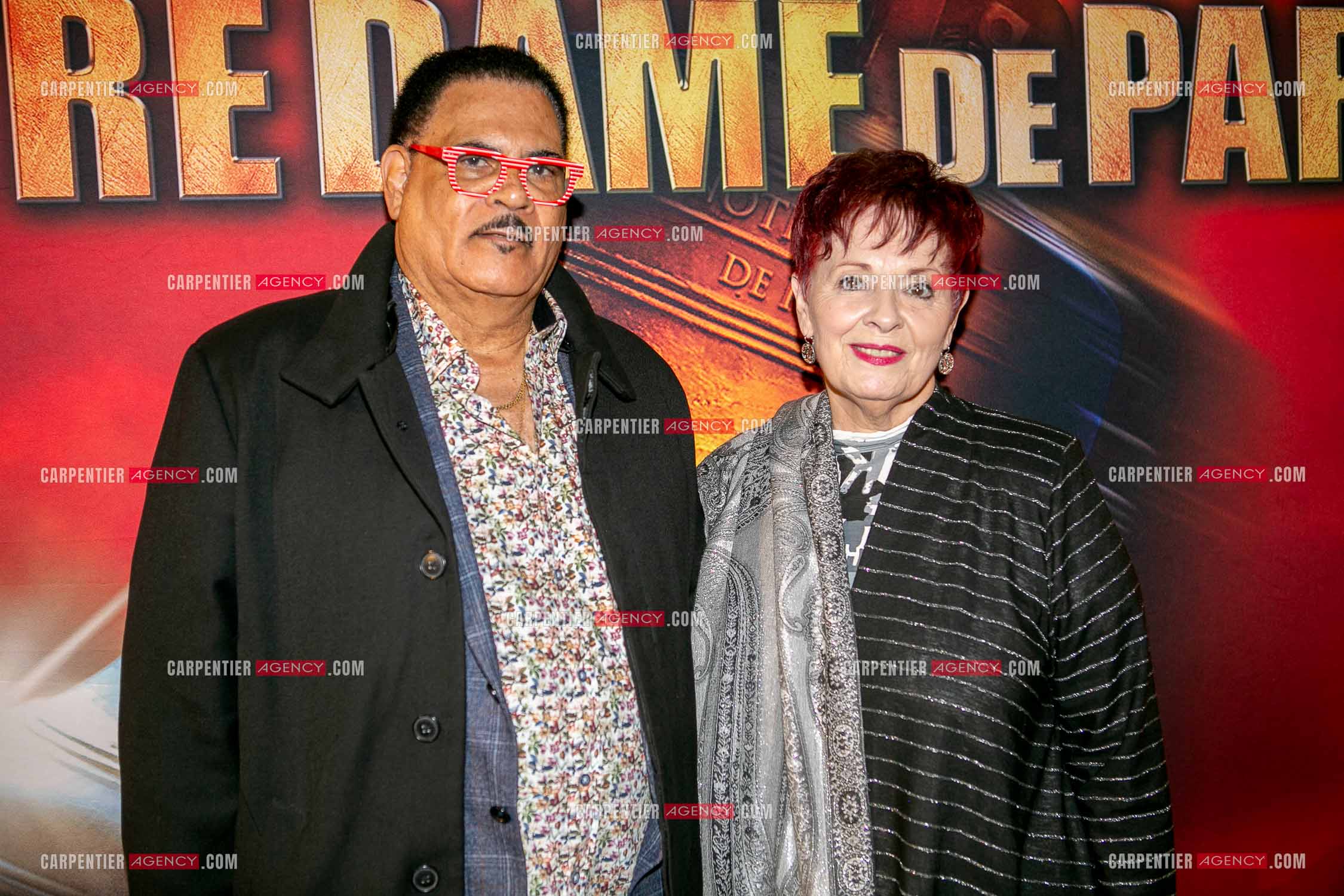 Générale de la comédie musicale Notre Dame de Paris au Palais des Congrés de Paris le 23 Nov 2023. La chanteuse québécoise Fabienne Thibeault et son mari Christian Montagnac.