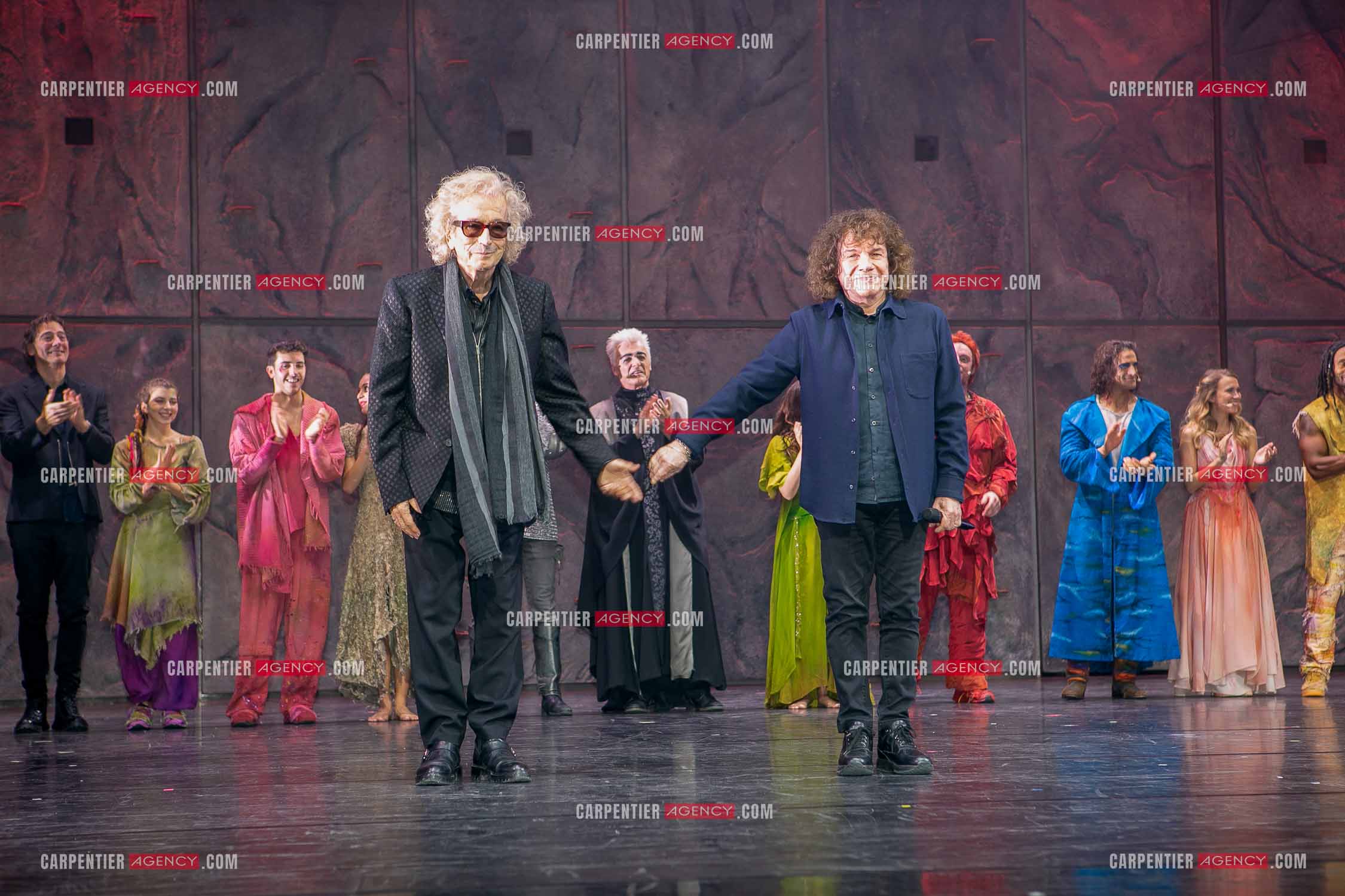 Générale de la comédie musicale Notre Dame de Paris au Palais des Congrés de Paris le 23 Nov 2023. Les deux auteurs de cette comédie musicale Luc Plamondon et Richard Cocciante.