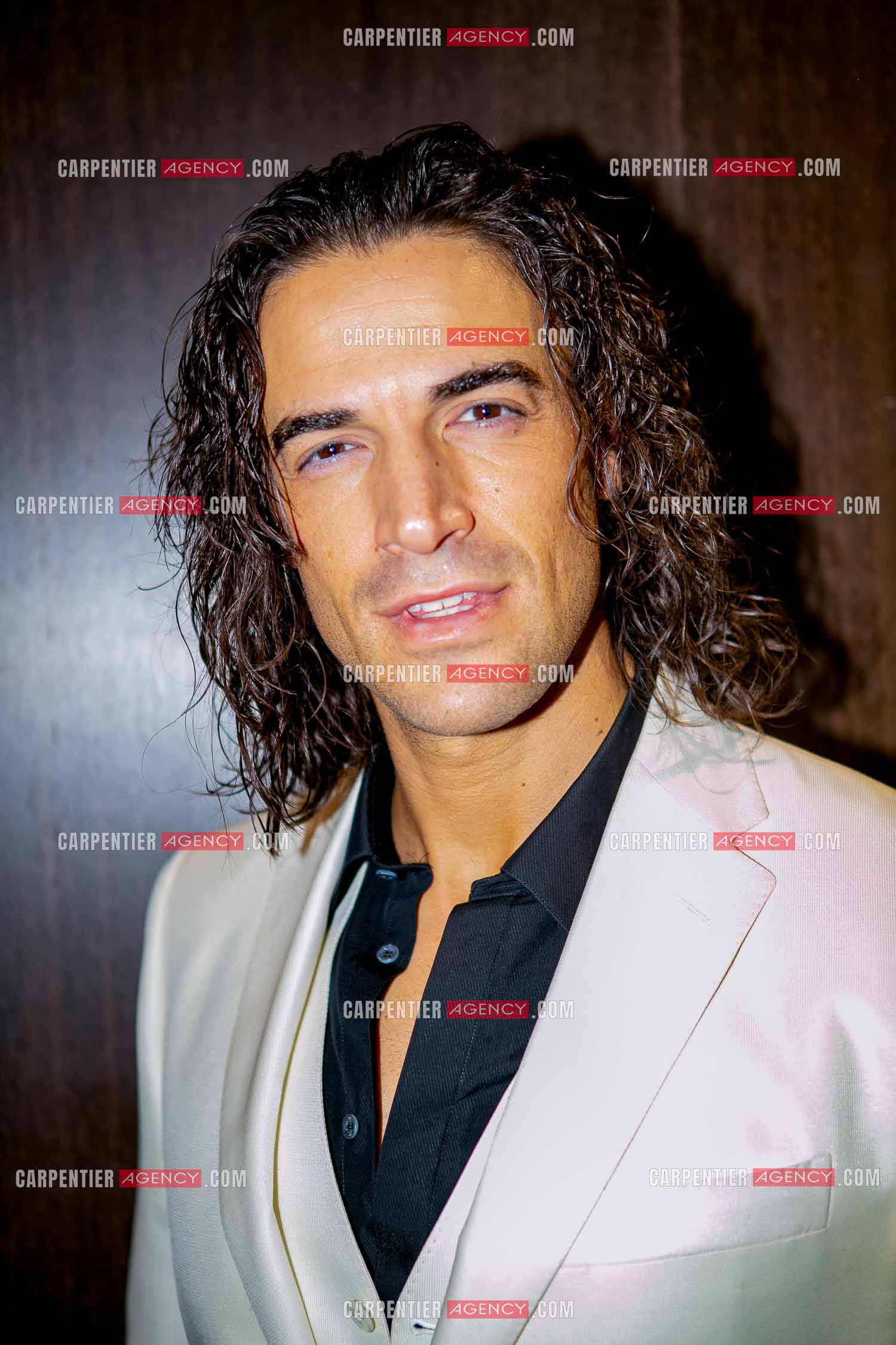 Générale de la comédie musicale Notre Dame de Paris au Palais des Congrés de Paris le 23 Nov 2023. Le chanteur Italien Gian Marco Schiaretti ( Gringoire ).