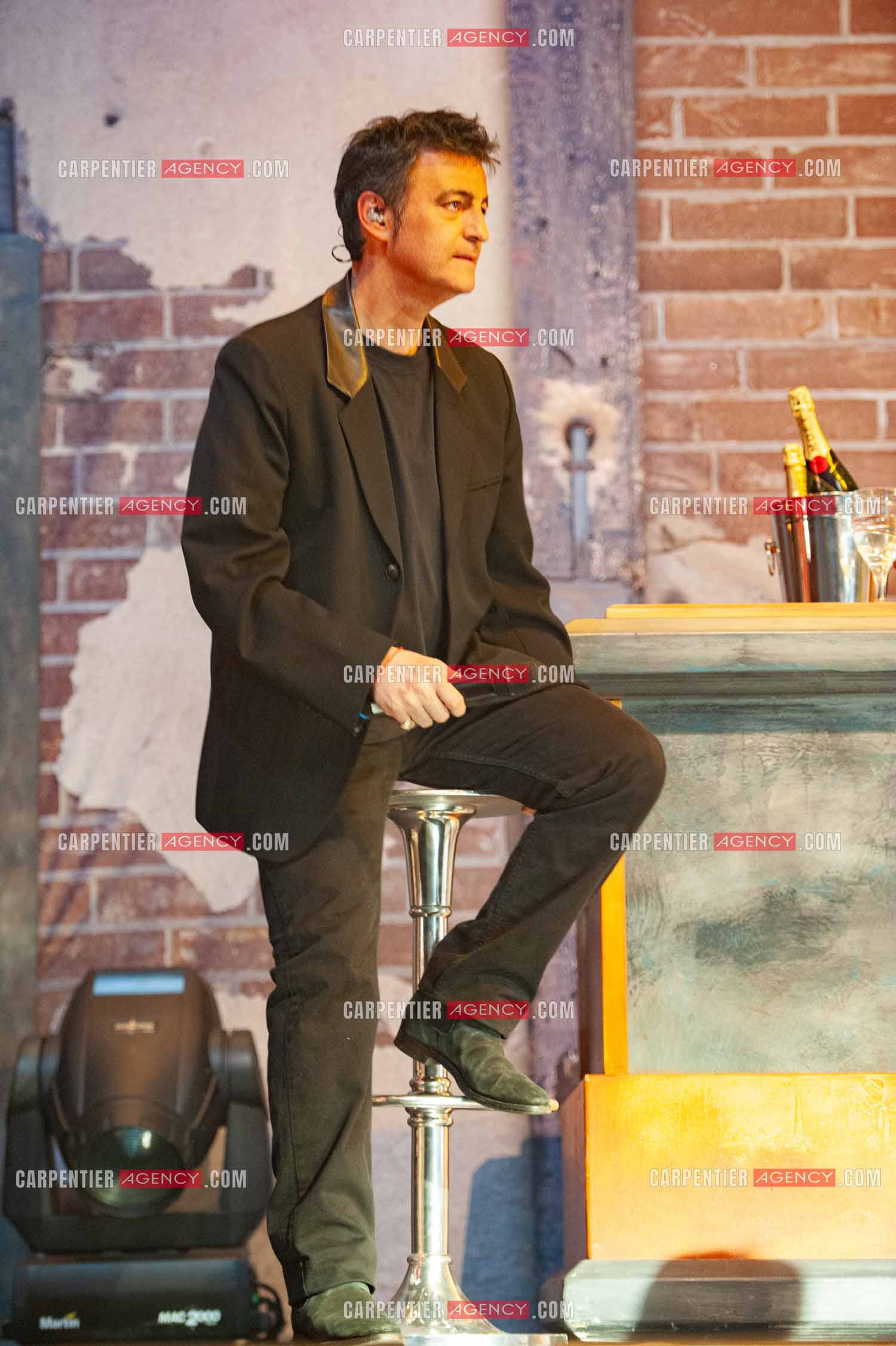 Le chanteur Phil Barney connu pour son tube “ Un enfant de toi “ dans la tournée RFM LOVE 80 au Zénith de Paris en 2010.      ( Exclusif )