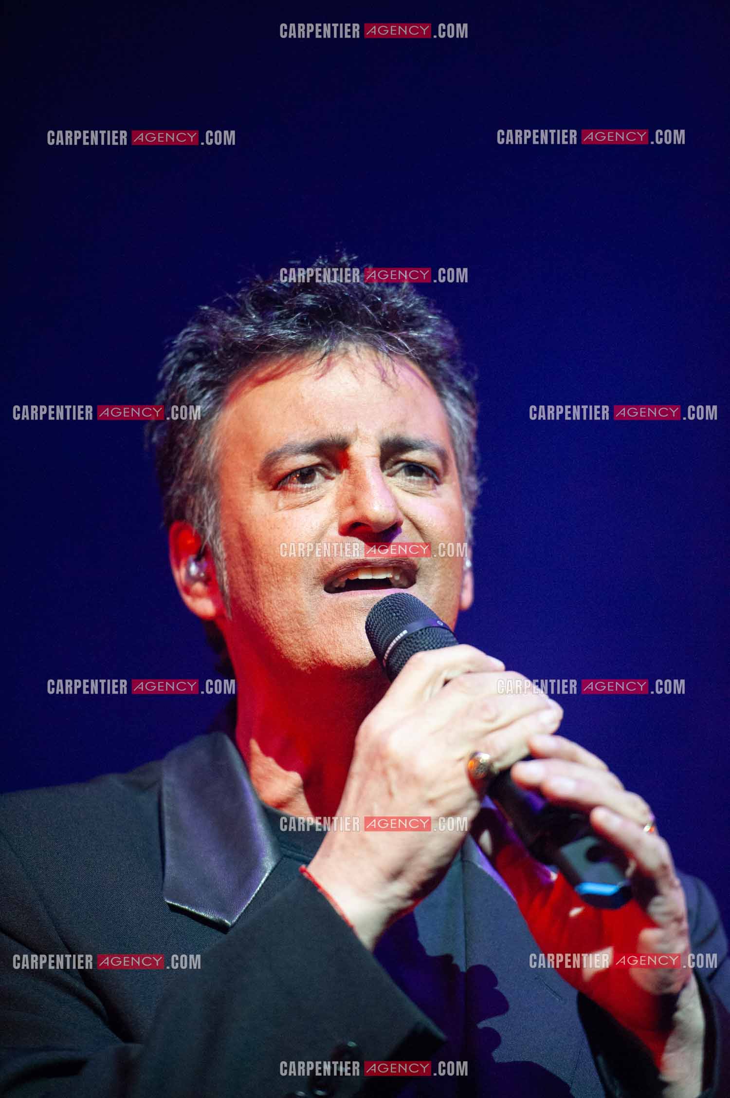 Le chanteur Phil Barney connu pour son tube “ Un enfant de toi “ dans la tournée RFM LOVE 80 au Zénith de Paris en 2010.      ( Exclusif )