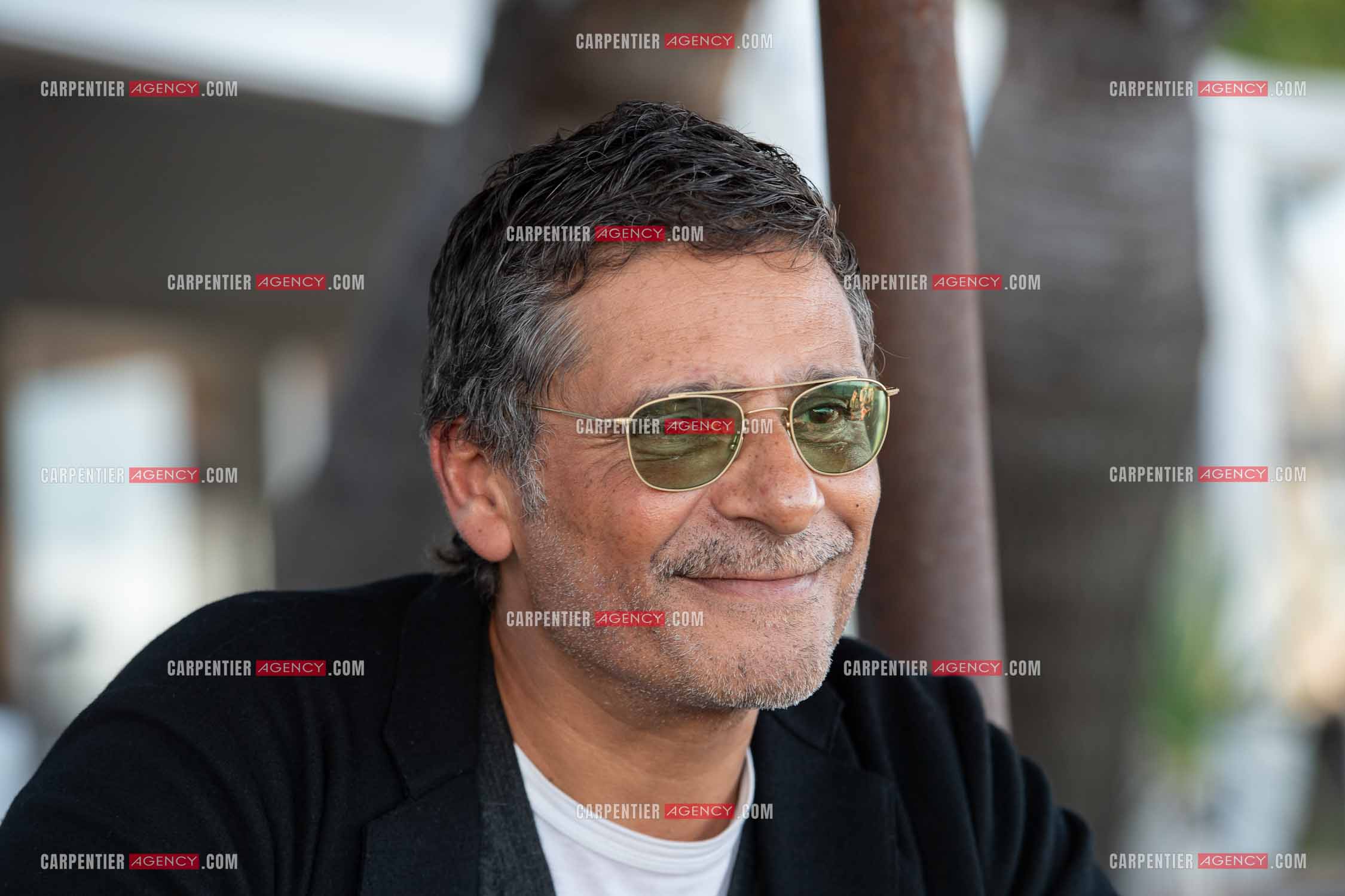 L'acteur Pascal Elbé sur la plage du Mourillon à Toulon pour la promo de son dernier film “ ON EST FAIT POUR S'ENTENDRE “ sortie prévue en salle pour le 17 novembre 2021.   ( Exclusif )