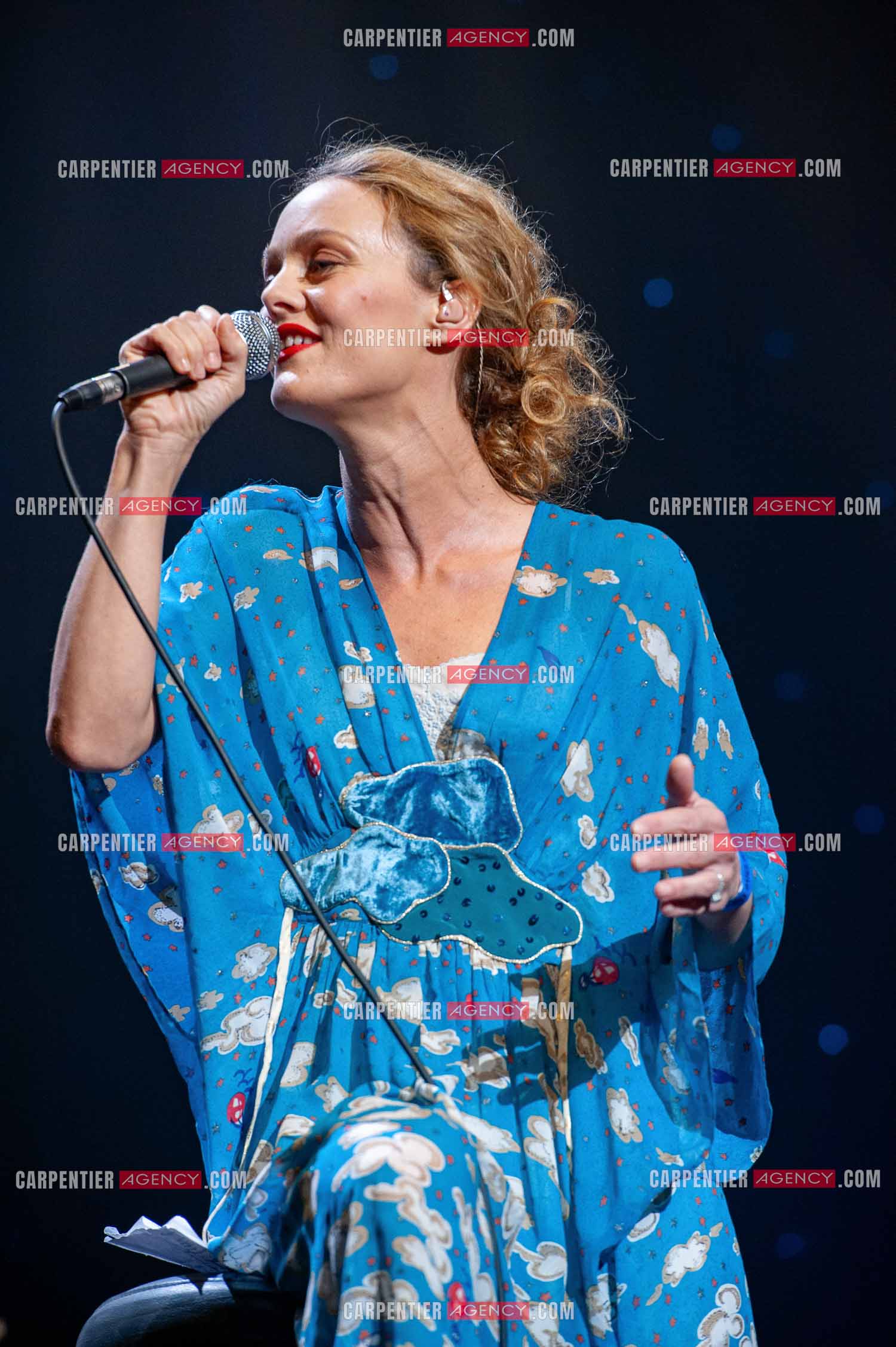 Concert au Zénith de Paris donné pour la journée internationale de la paix. La chanteuse Vanessa Paradis.                                           ( Exclusif )