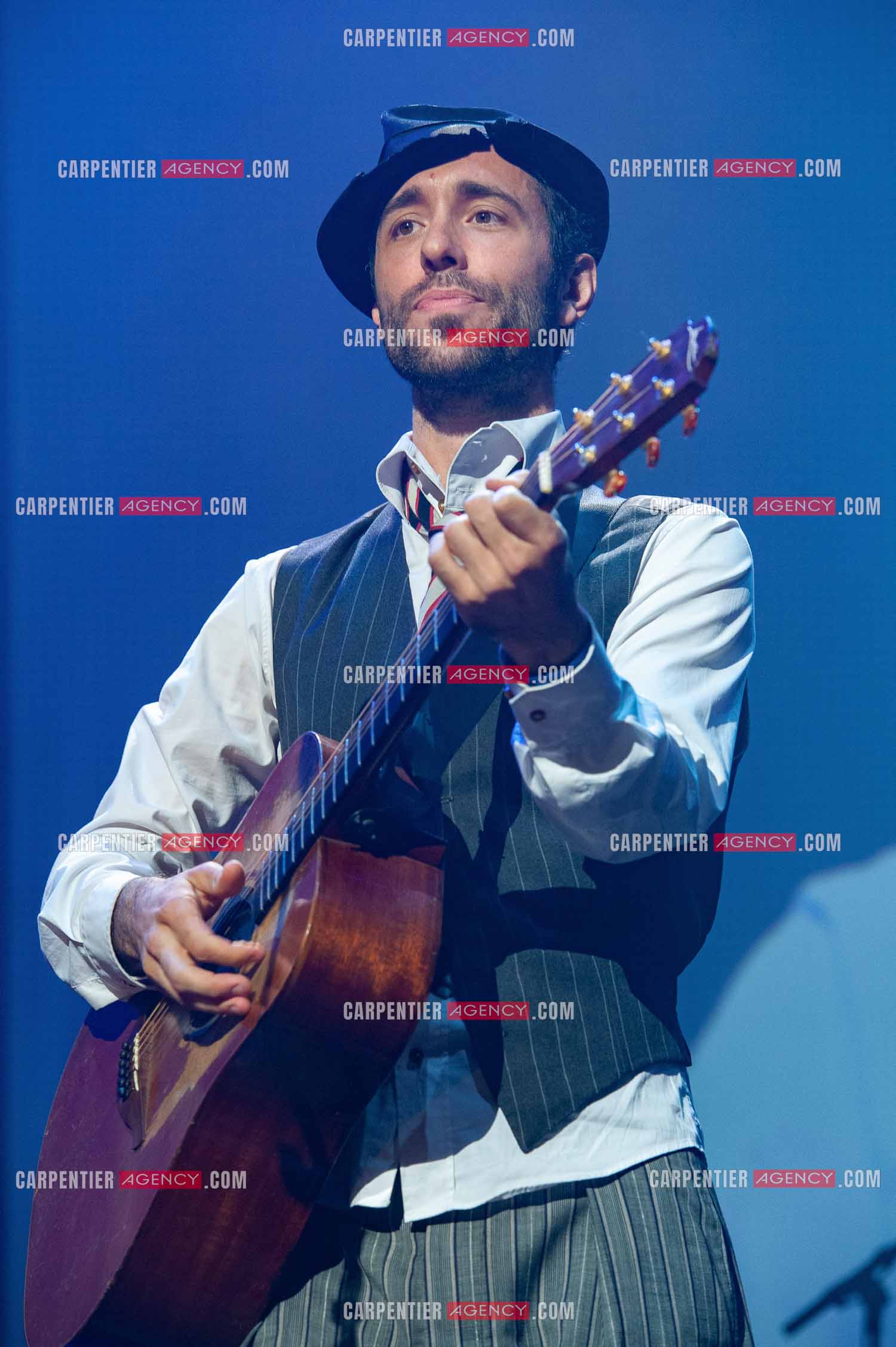 Concert au Zénith de Paris donné pour la journée internationale de la paix. Le chanteur Anglais Charlie Winston.                                           ( Exclusif )