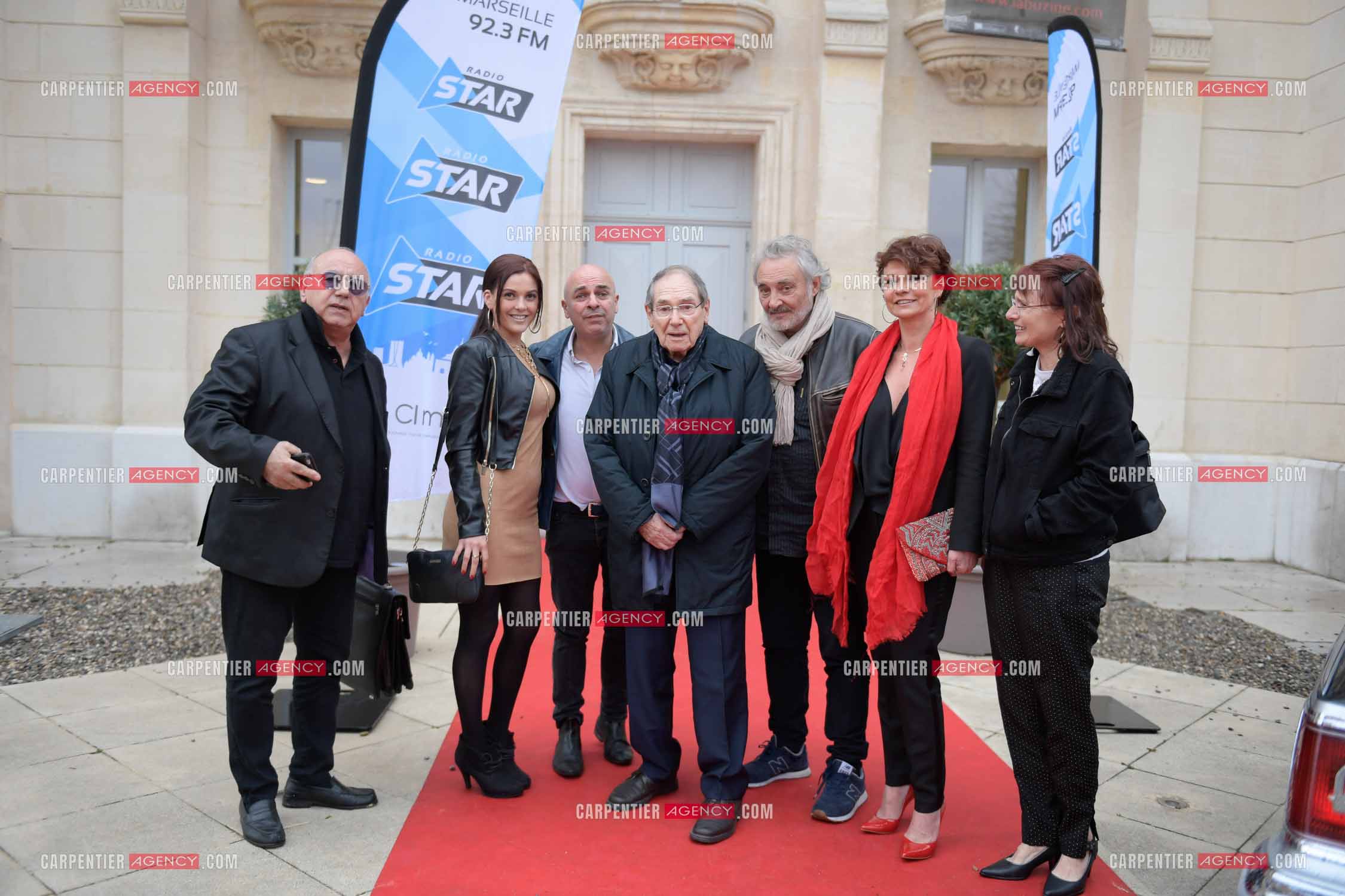 Projection du film de Alain Williams “ Honi le fruit de l'espoir “ a Marseille au chateau de la Buzine avec Robert Hossein et son épouse Candice Patou en compagnie des comédiens : Jean-Louis Tribes, Sylvia Pouget, Raghunath Manet, Candice Berner, Cyrille Pien, Emmanuelle Pelloie, Marc-Elie Klein, David Cargnello, et Alain Williams le réalisateur.