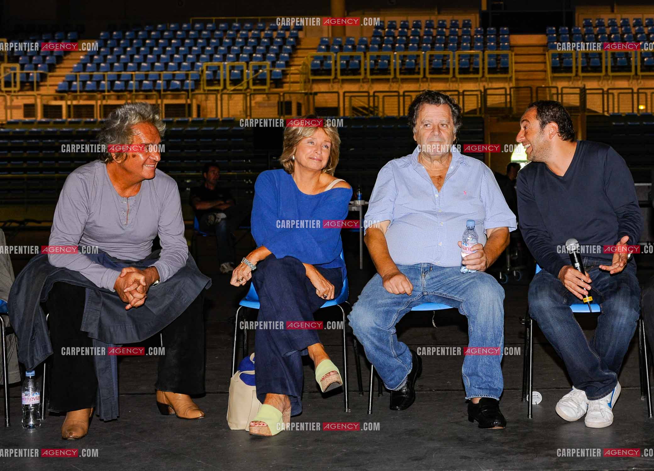 Lors des répétitions, Danièle Thompson et son mari Albert Koski, le producteur Charles Talar et le metteur en scène Patrick Timsit.   ( Exclusif )