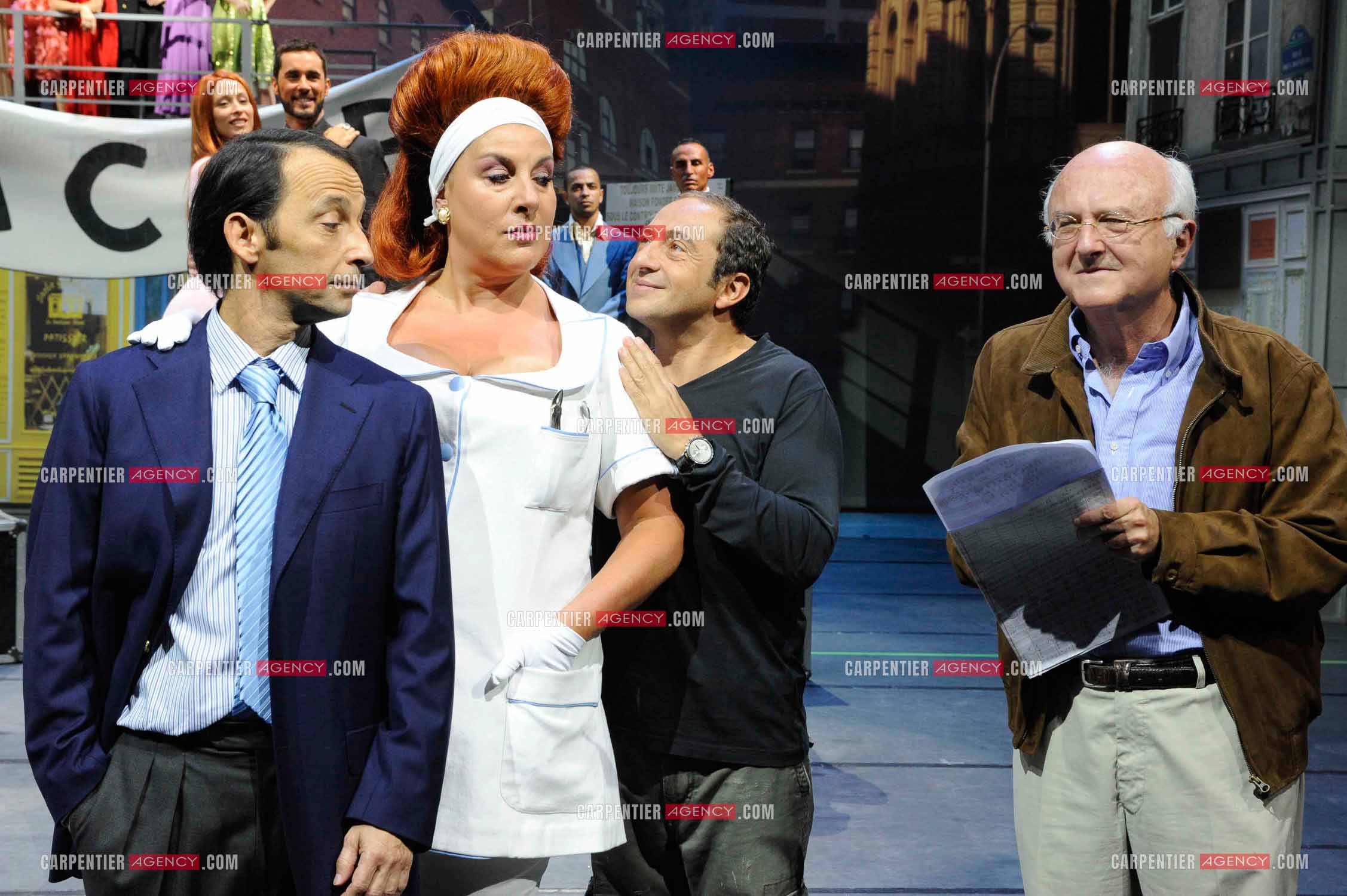 Le compositeur Vladimir Cosma se remet au travail pour la nouvelle comédie musicale “ RABBI JACOB “ et d'adaptater la musique du fim sur cette comédie musicale. Ici, avec les deux artistes principaux Eric Métayer et Marianne James, et Patrick Timsit le metteur en scène.   ( Exclusif )