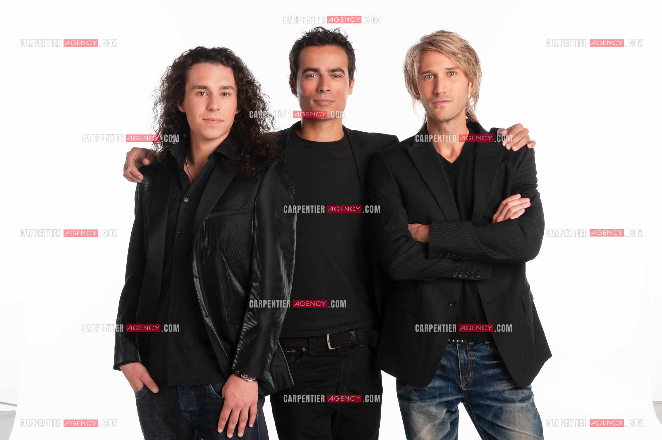 La nouvelle troupe d'artistes pour interprèter la comédie musicale “ Roméo et Juliette “ version 2010. Le trio " Les Rois du Monde “ composé de : John Eyzen pour le rôle de Mercutio, Damien Sargue pour le rôle de Roméo et Cyril Niccolai pour le rôle de Benvolio.          ( Exclusif )