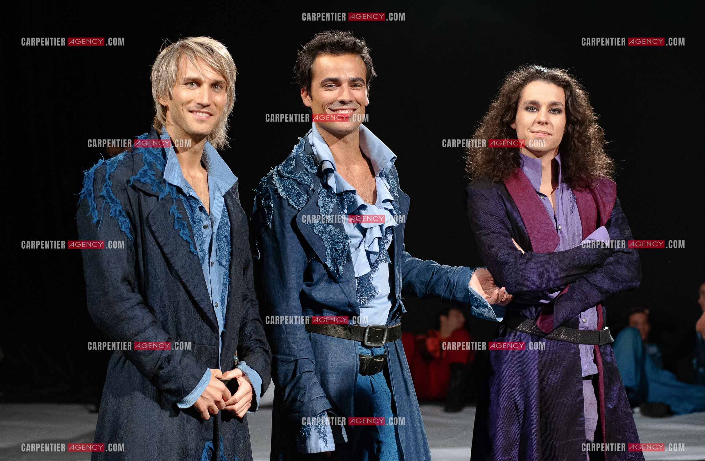 La nouvelle troupe d'artistes pour interprèter la comédie musicale “ Roméo et Juliette “ version 2010. Le trio " Les Rois du Monde “ composé de : John Eyzen pour le rôle de Mercutio, Damien Sargue pour le rôle de Roméo et Cyril Niccolai pour le rôle de Benvolio.          ( Exclusif )