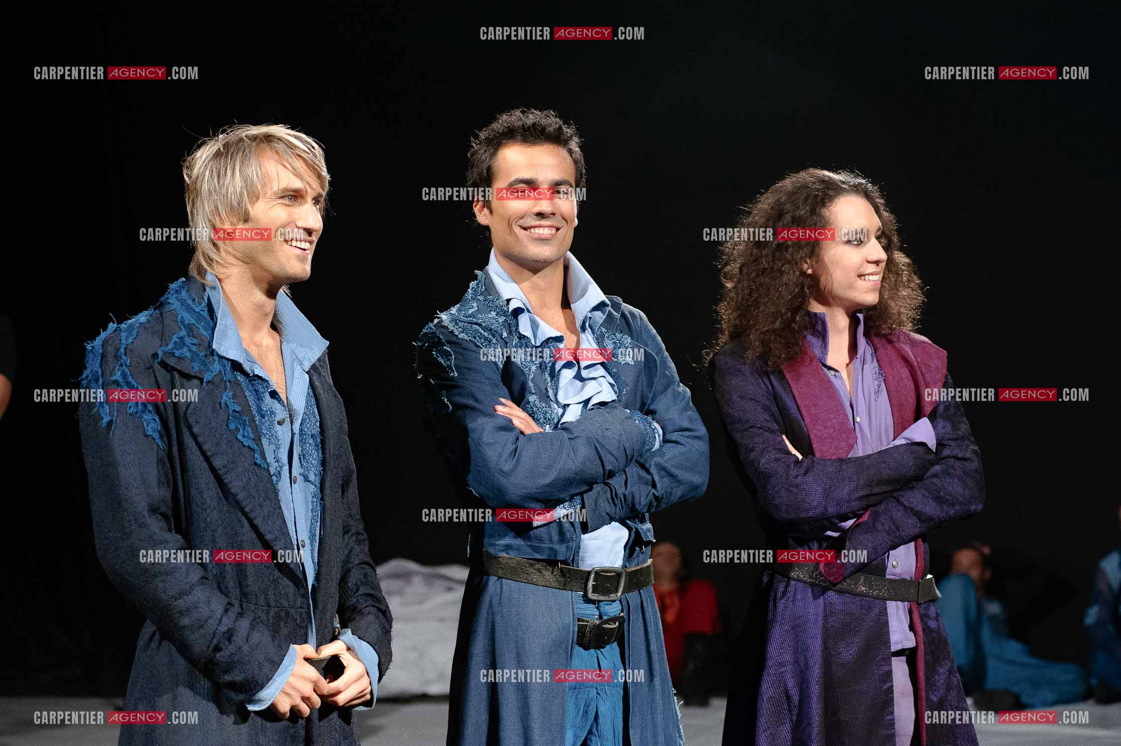 La nouvelle troupe d'artistes pour interprèter la comédie musicale “ Roméo et Juliette “ version 2010. Le trio " Les Rois du Monde “ composé de : John Eyzen pour le rôle de Mercutio, Damien Sargue pour le rôle de Roméo et Cyril Niccolai pour le rôle de Benvolio.          ( Exclusif )