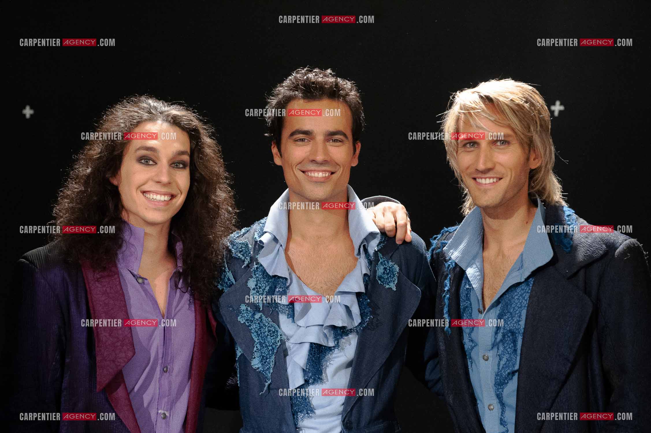 La nouvelle troupe d'artistes pour interprèter la comédie musicale “ Roméo et Juliette “ version 2010. Le trio " Les Rois du Monde “ composé de : John Eyzen pour le rôle de Mercutio, Damien Sargue pour le rôle de Roméo et Cyril Niccolai pour le rôle de Benvolio.          ( Exclusif )