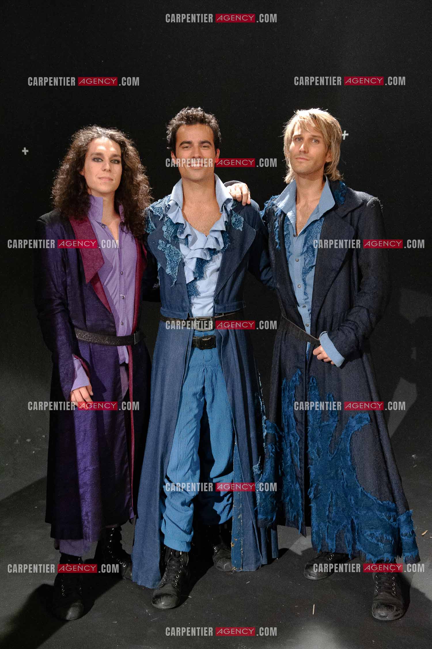 La nouvelle troupe d'artistes pour interprèter la comédie musicale “ Roméo et Juliette “ version 2010. Le trio " Les Rois du Monde “ composé de : John Eyzen pour le rôle de Mercutio, Damien Sargue pour le rôle de Roméo et Cyril Niccolaï pour le rôle de Benvolio.          ( Exclusif )