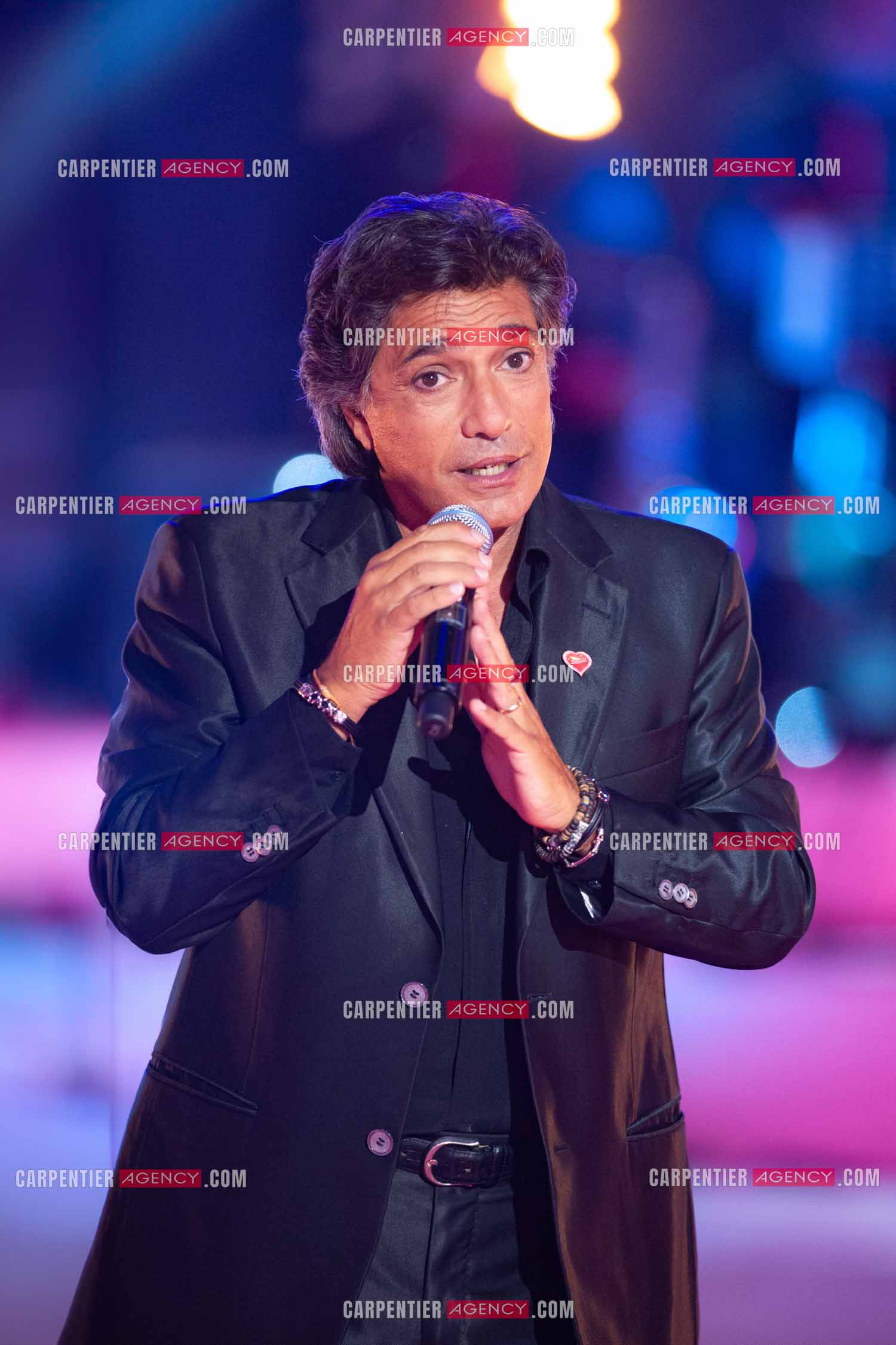 Le chanteur Frédéric François lors du Télé Vie à Bruxelles en Belgique le 07 mai 2011.