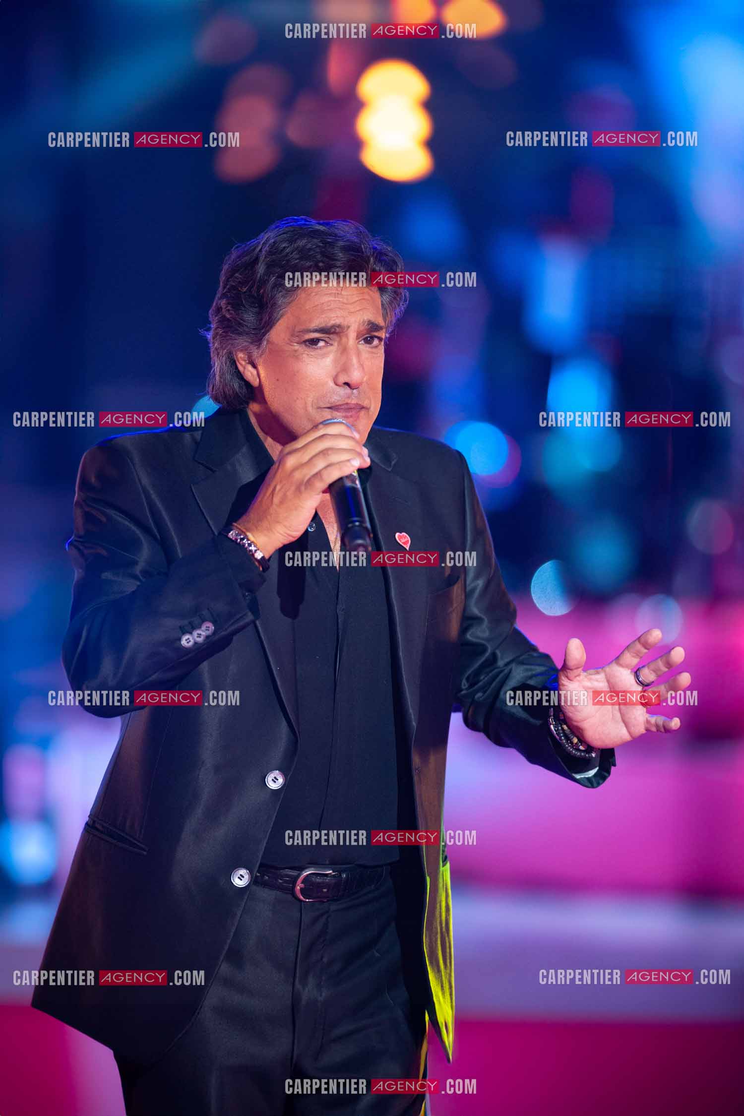 Le chanteur Frédéric François lors du Télé Vie à Bruxelles en Belgique le 07 mai 2011.