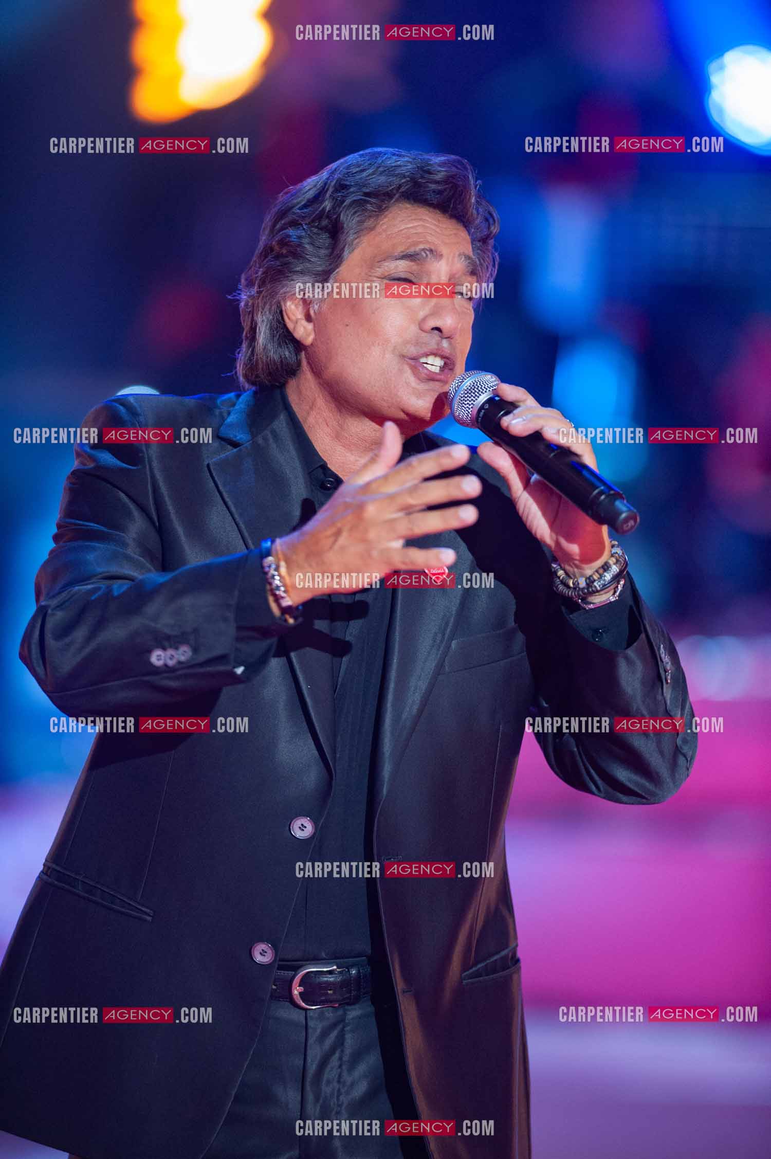 Le chanteur Frédéric François lors du Télé Vie à Bruxelles en Belgique le 07 mai 2011.