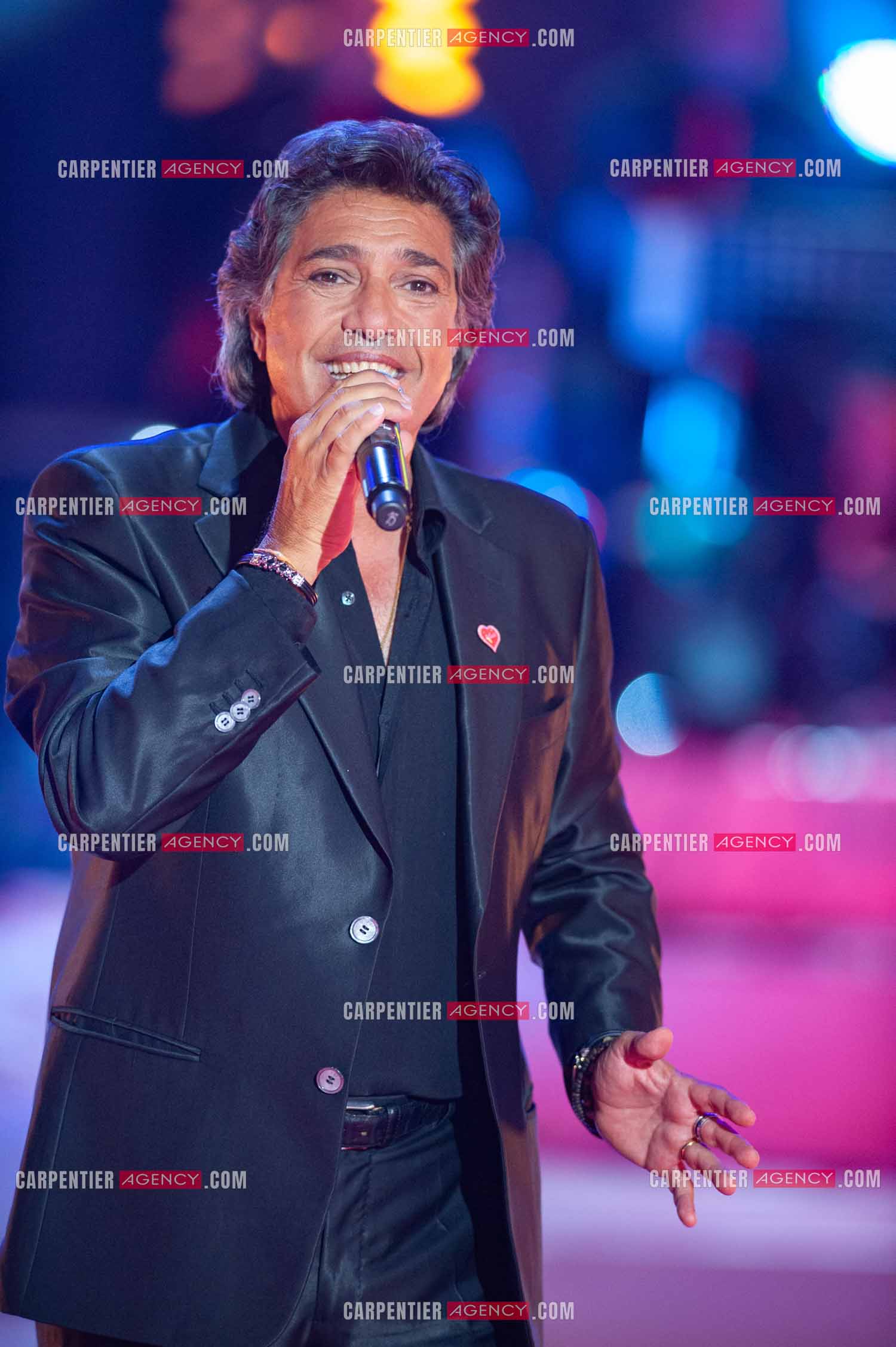 Le chanteur Frédéric François lors du Télé Vie à Bruxelles en Belgique le 07 mai 2011.