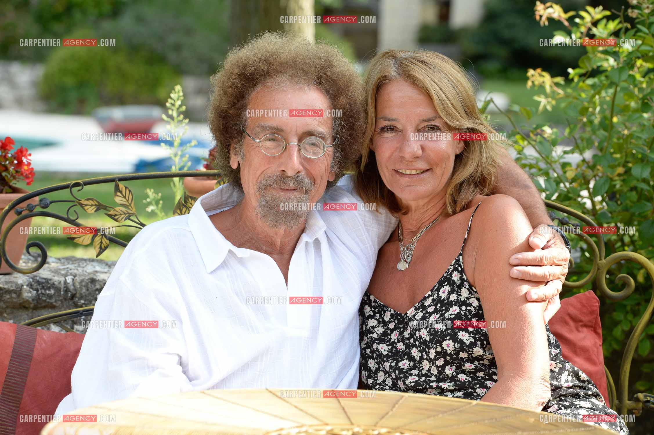 Jean Schultheis et sa femme sophie chez eux a Cavaillon le 12 Aout 2014.