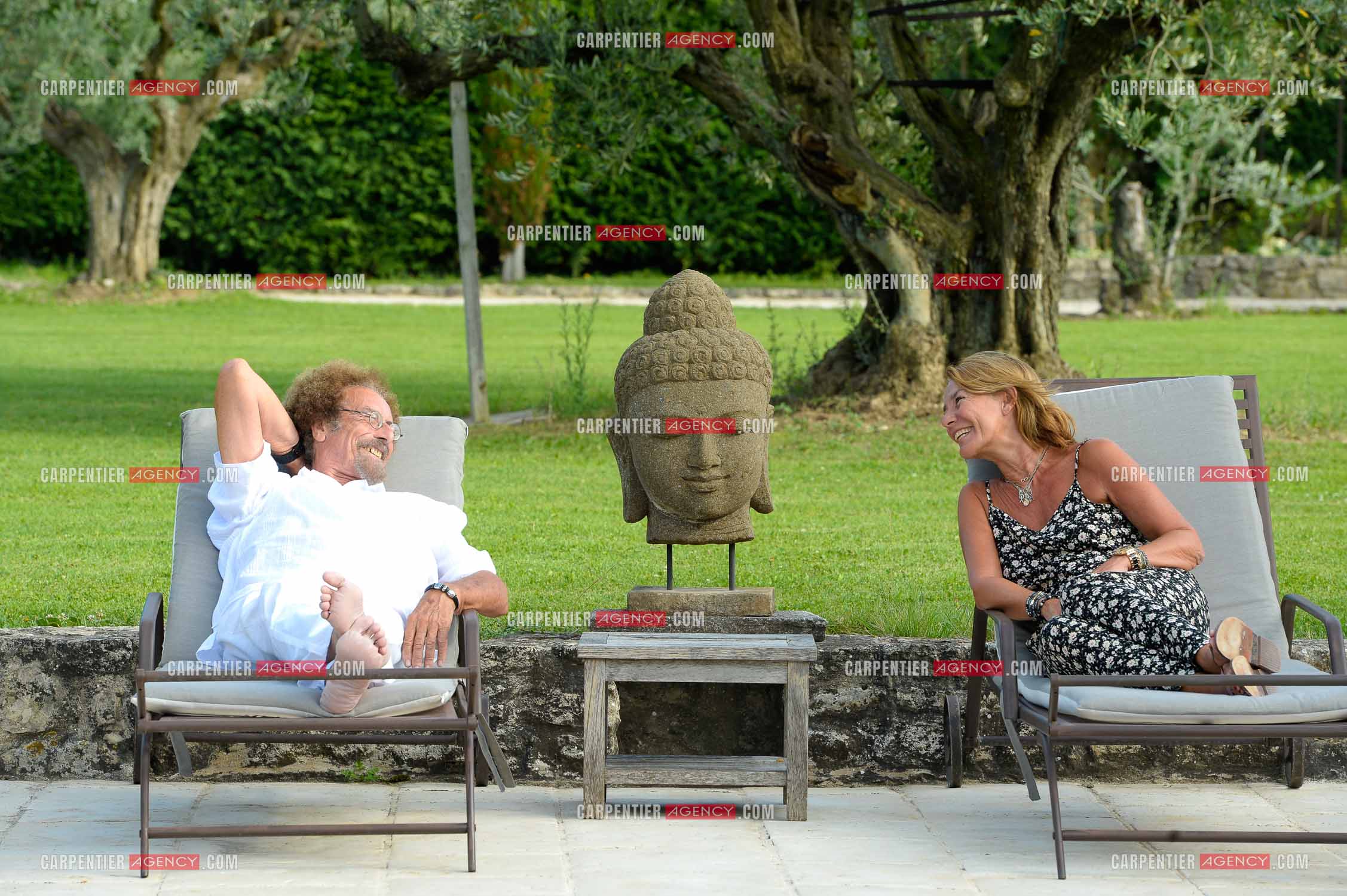 Jean Schultheis et sa femme sophie chez eux a Cavaillon le 12 Aout 2014.