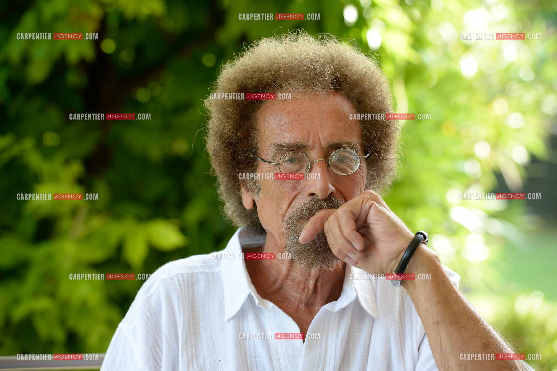 Jean Schultheis et sa femme sophie chez eux a Cavaillon le 12 Aout 2014.