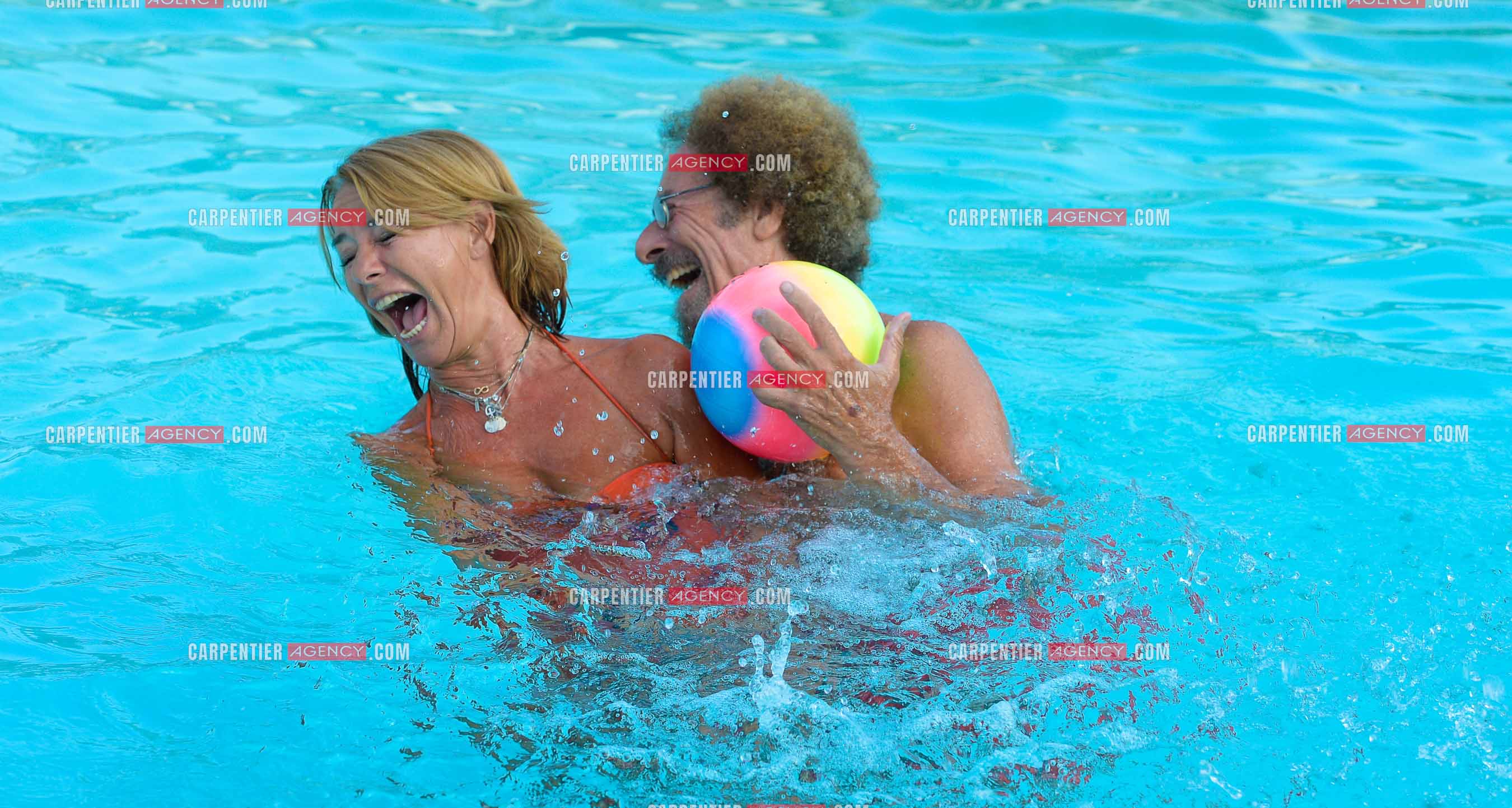 Jean Schultheis et sa femme sophie chez eux a Cavaillon le 12 Aout 2014.