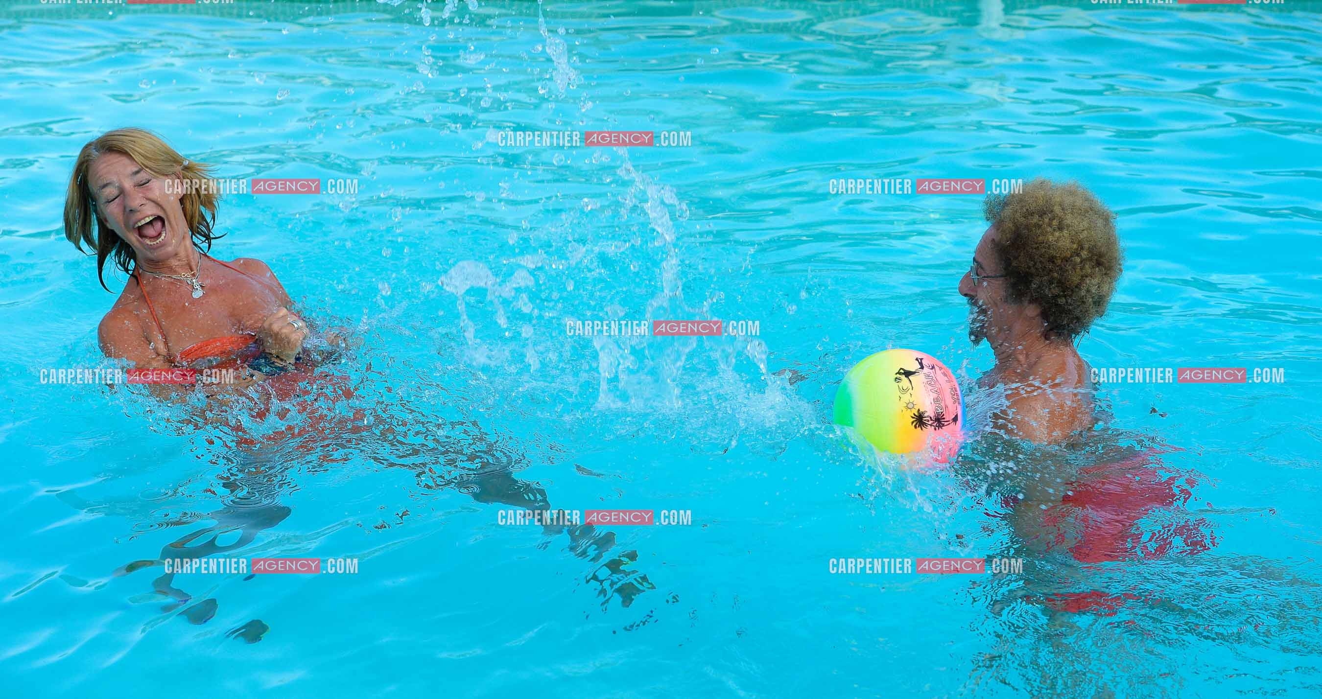 Jean Schultheis et sa femme sophie chez eux a Cavaillon le 12 Aout 2014.