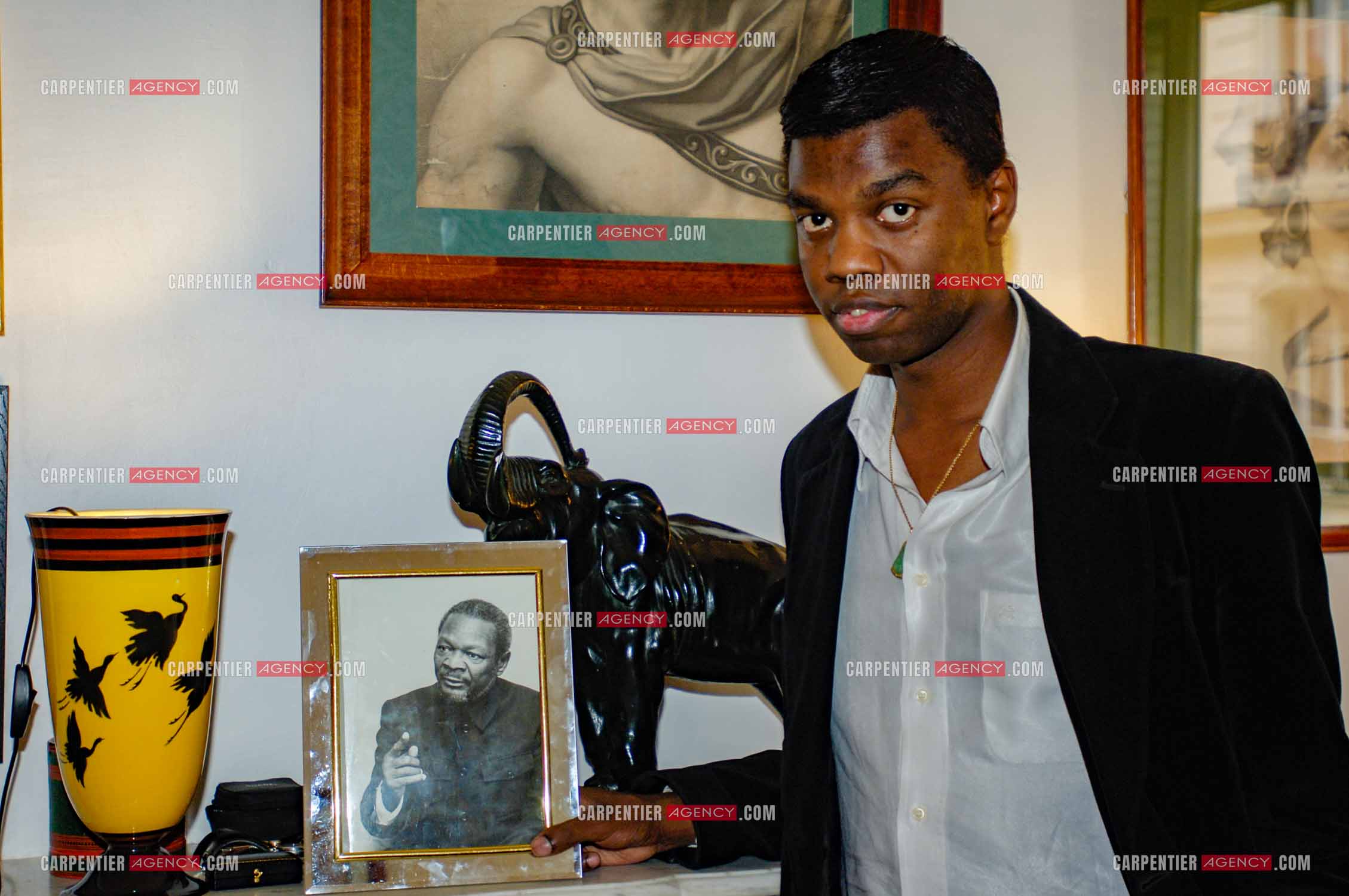 Jean-Barthélémy Bokassa, petit fils de l'empereur Bokassa Ier. Ici, dans son appartement parisien.  ( Exclusif )