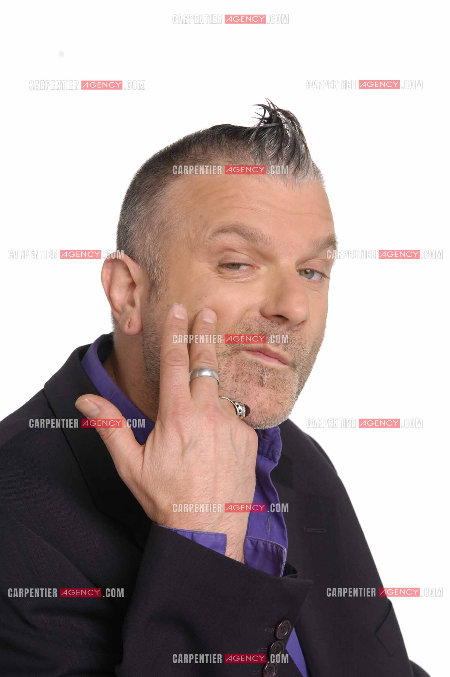 Le chanteur Sansévérino. ( Exclusif )