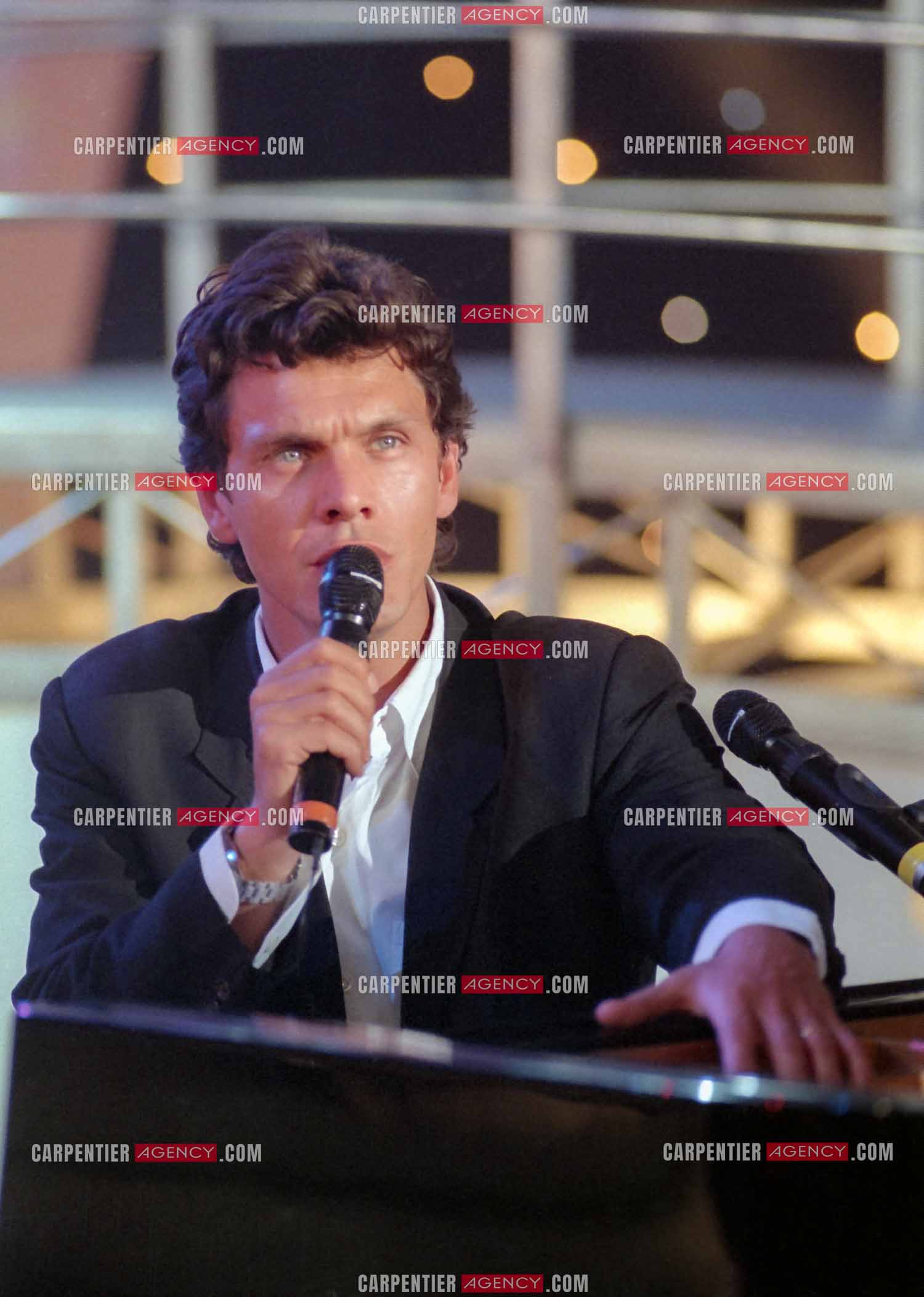 Enregistrement de l'émission “ Si on chantait “ et diffusée  sur TF1. Invité de l'émission, le chanteur Marc Lavoine.( Exclusif )