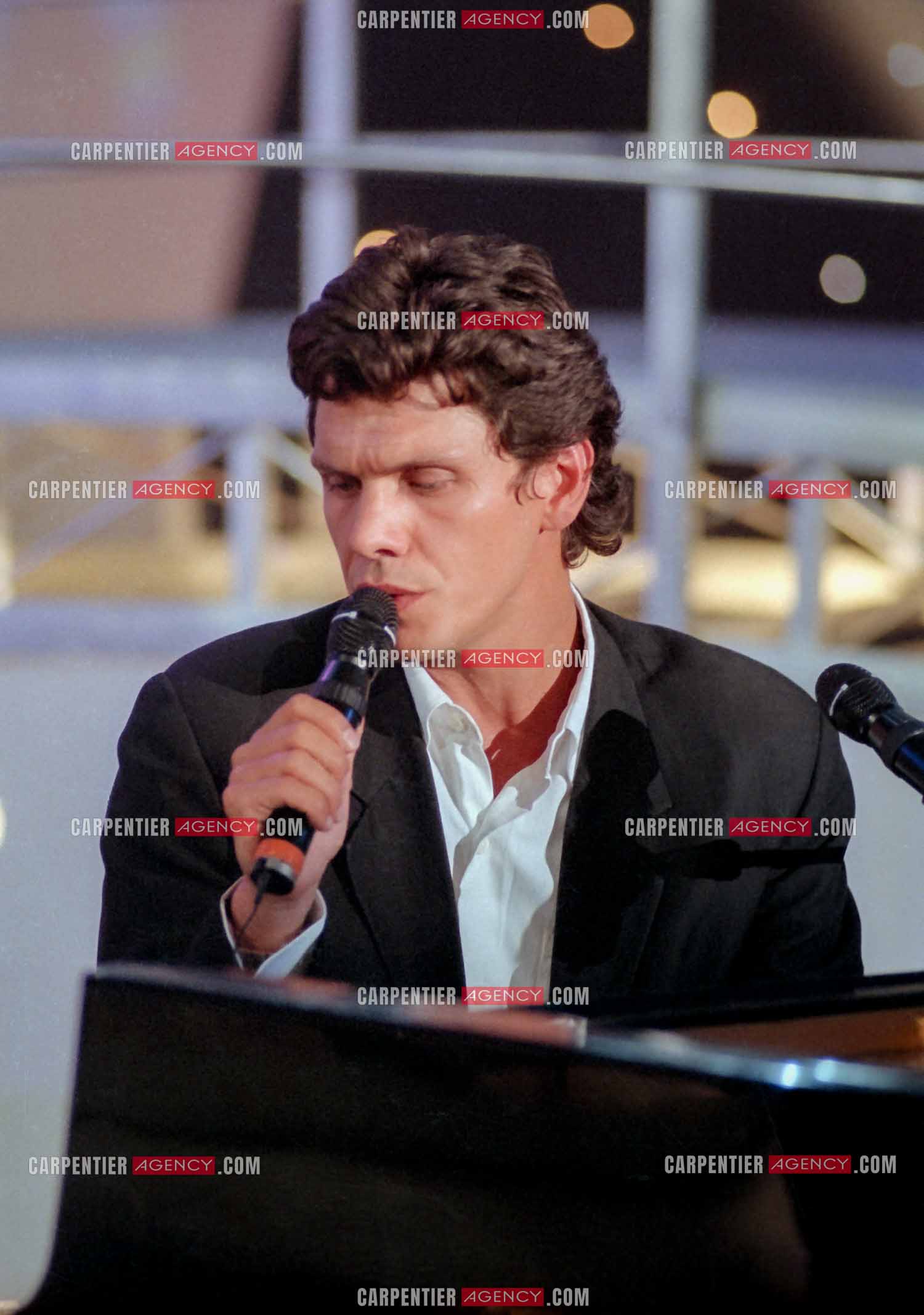 Enregistrement de l'émission “ Si on chantait “ et diffusée  sur TF1. Invité de l'émission, le chanteur Marc Lavoine.( Exclusif )